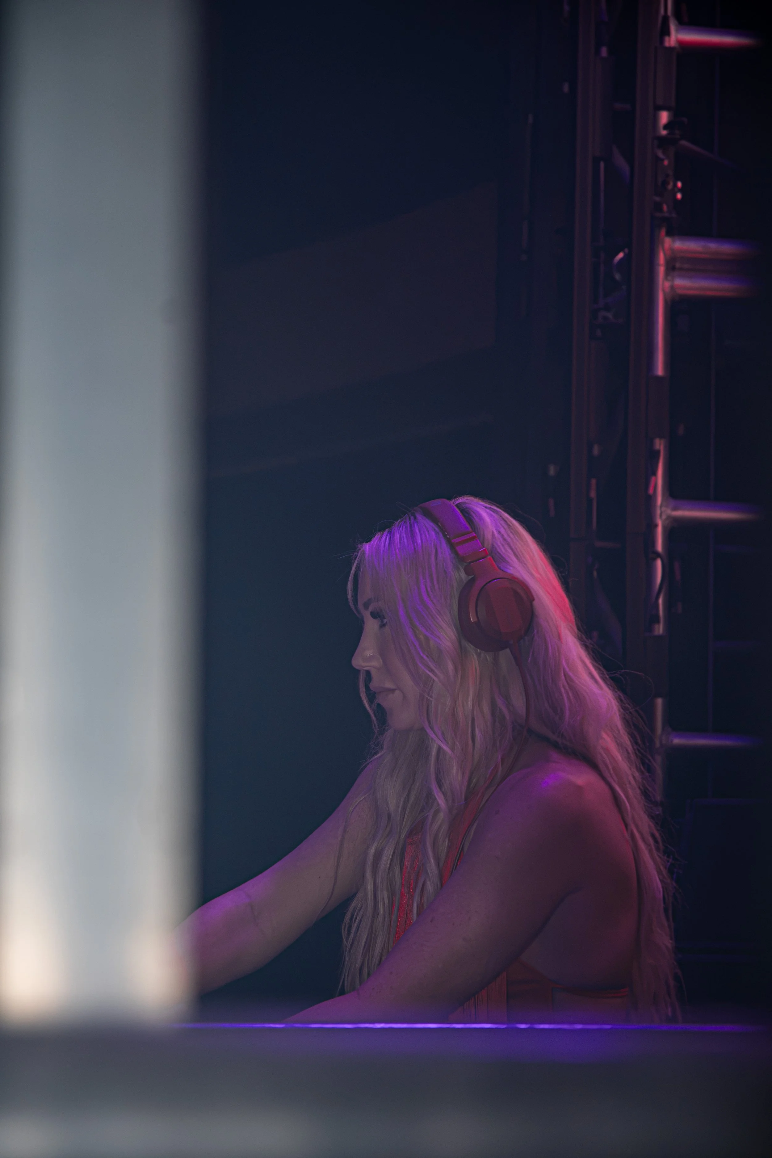 Jen-Jones_Pool-After-Dark_-109.jpg