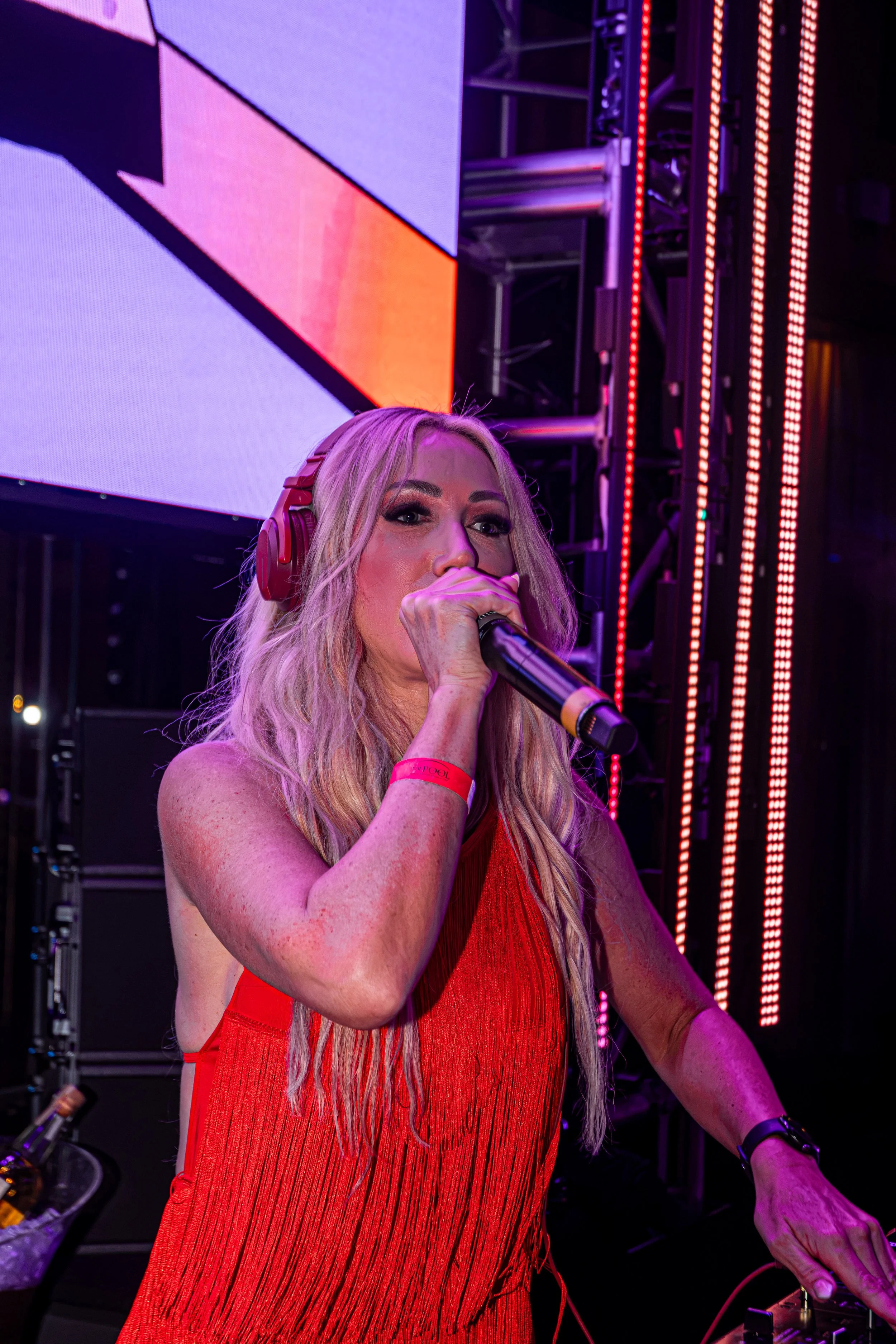 Jen-Jones_Pool-After-Dark_-31.jpg