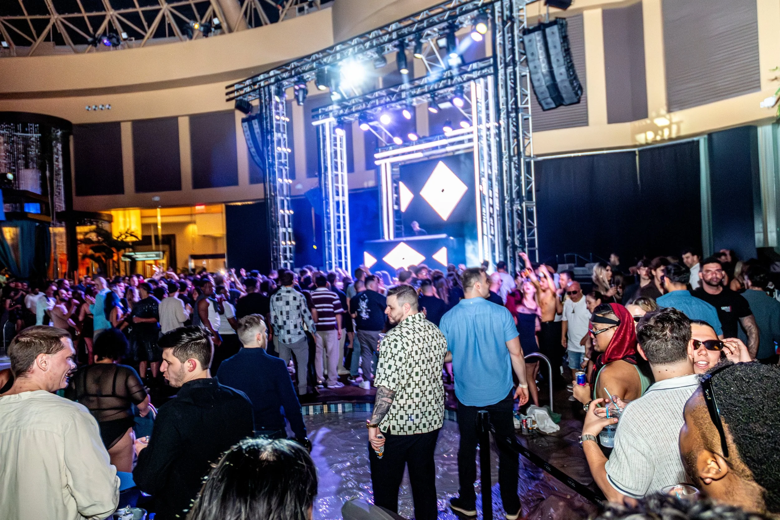 MATRODA_PoolAfterDark_JTShots_01-158.jpg