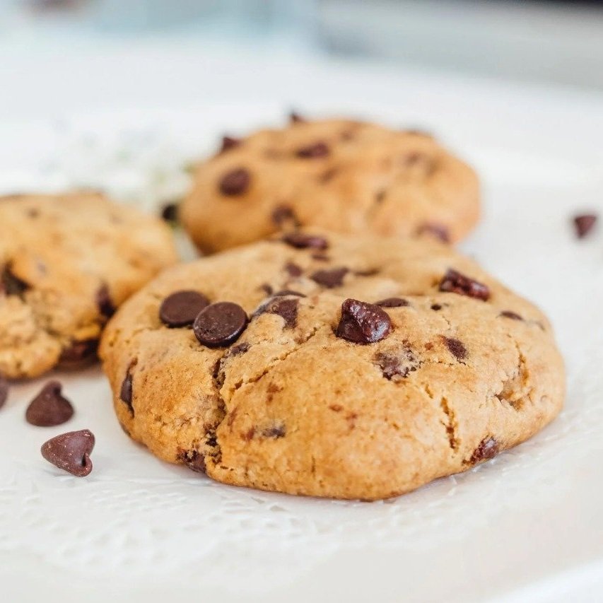 1.+Chocolate+chip+cookie+filled+with+peanut+butter.jpg