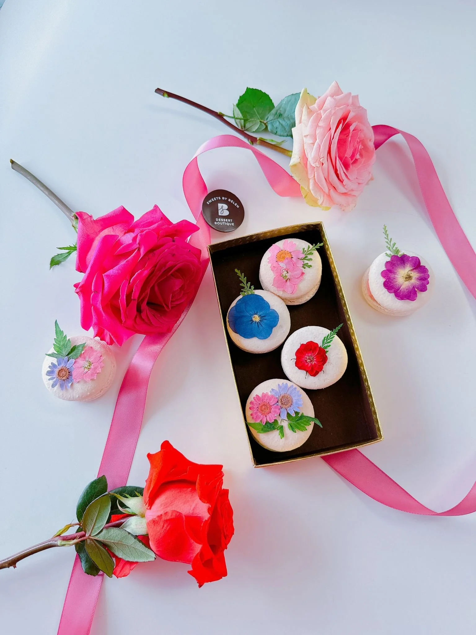 Gift Box of 4 Macarons