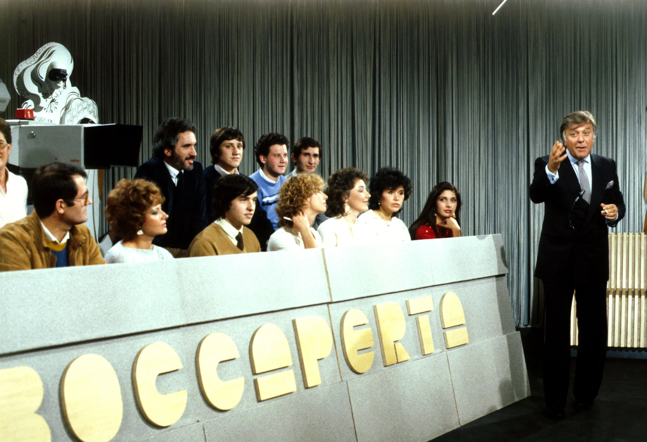 1981 Gianfranco Funari a Telemontecarlo in -A Boccaperta-02.jpg
