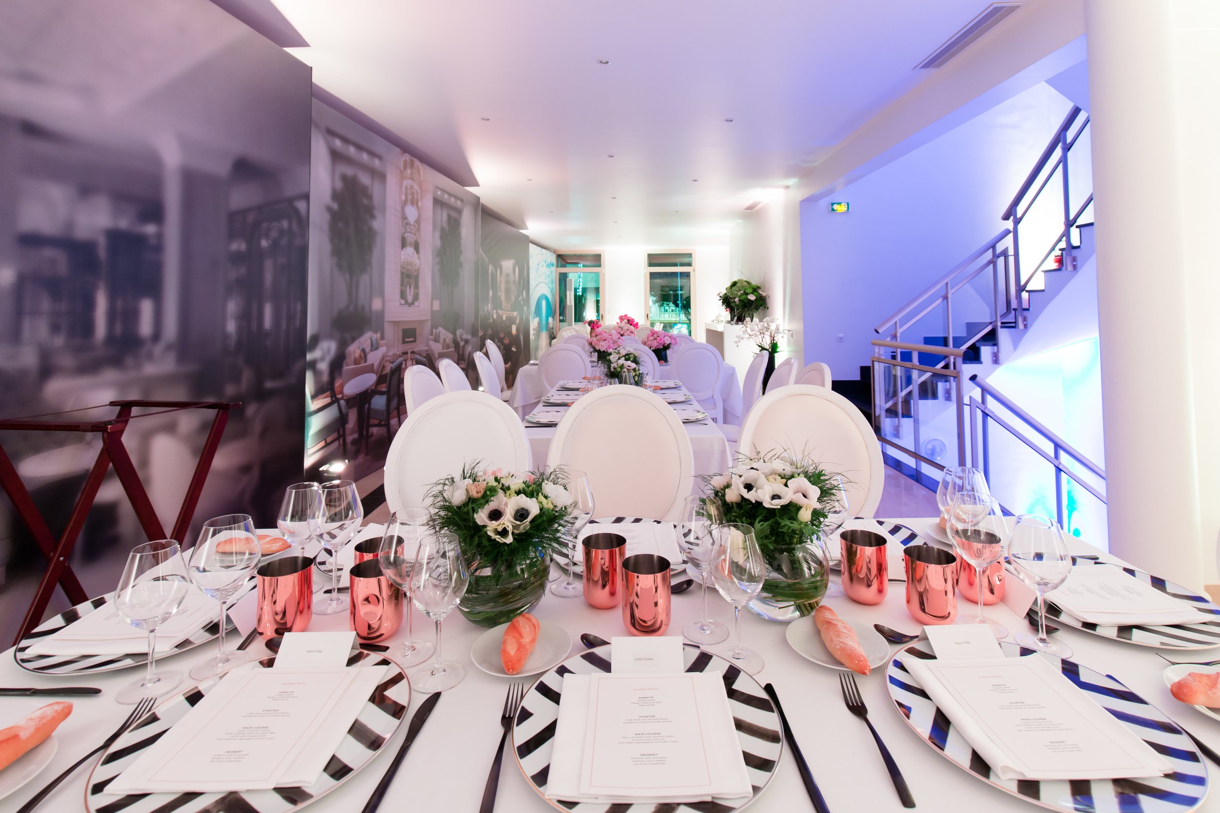 Waldorf Astoria floor ILTM Cannes — jazz lounge bar design, timeless black and white by Tiny Penthouse Studio