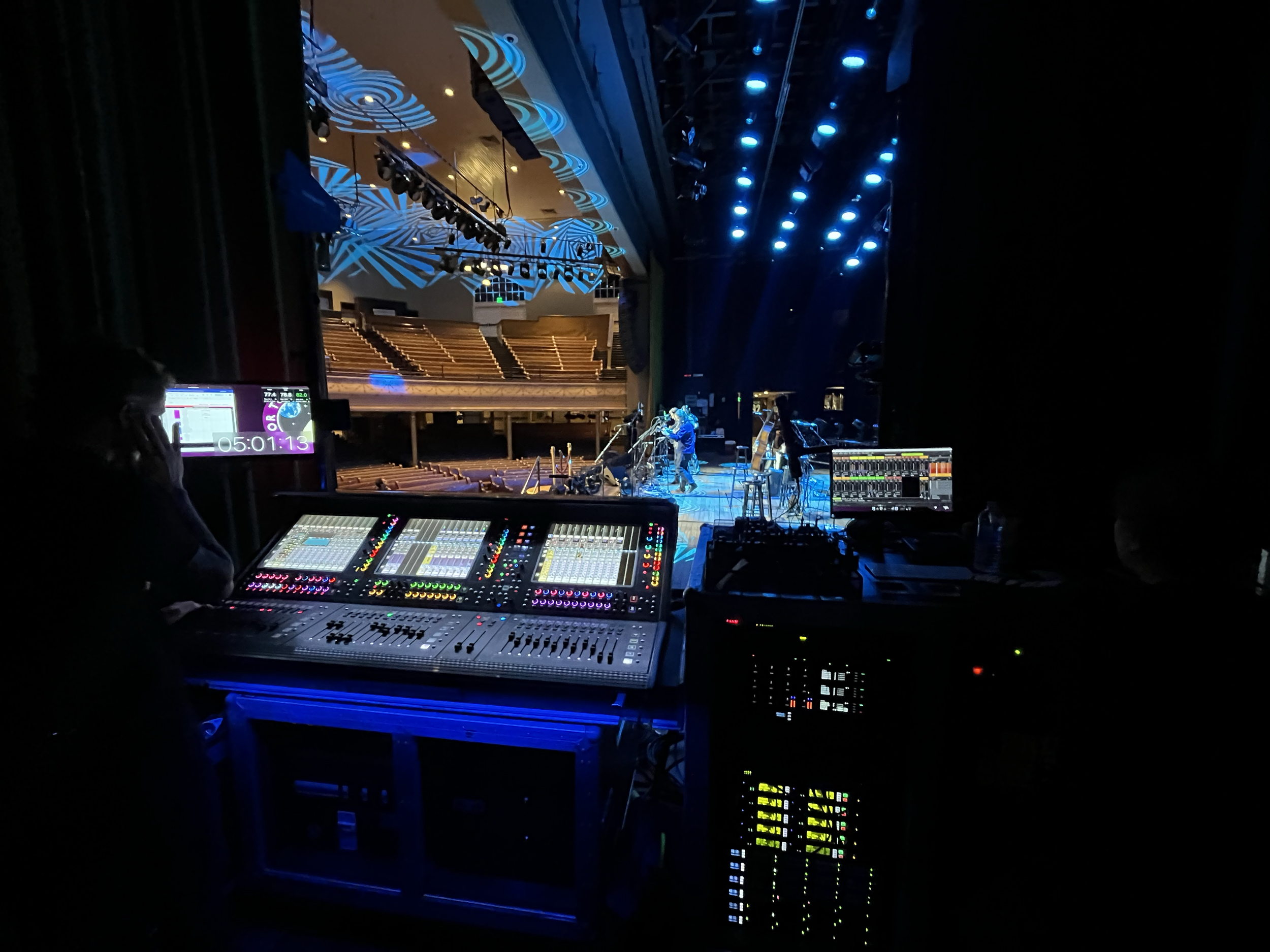 Monitor World - Billy Strings Winter Tour 2025 - Ryman Auditorium - Nashville, TN