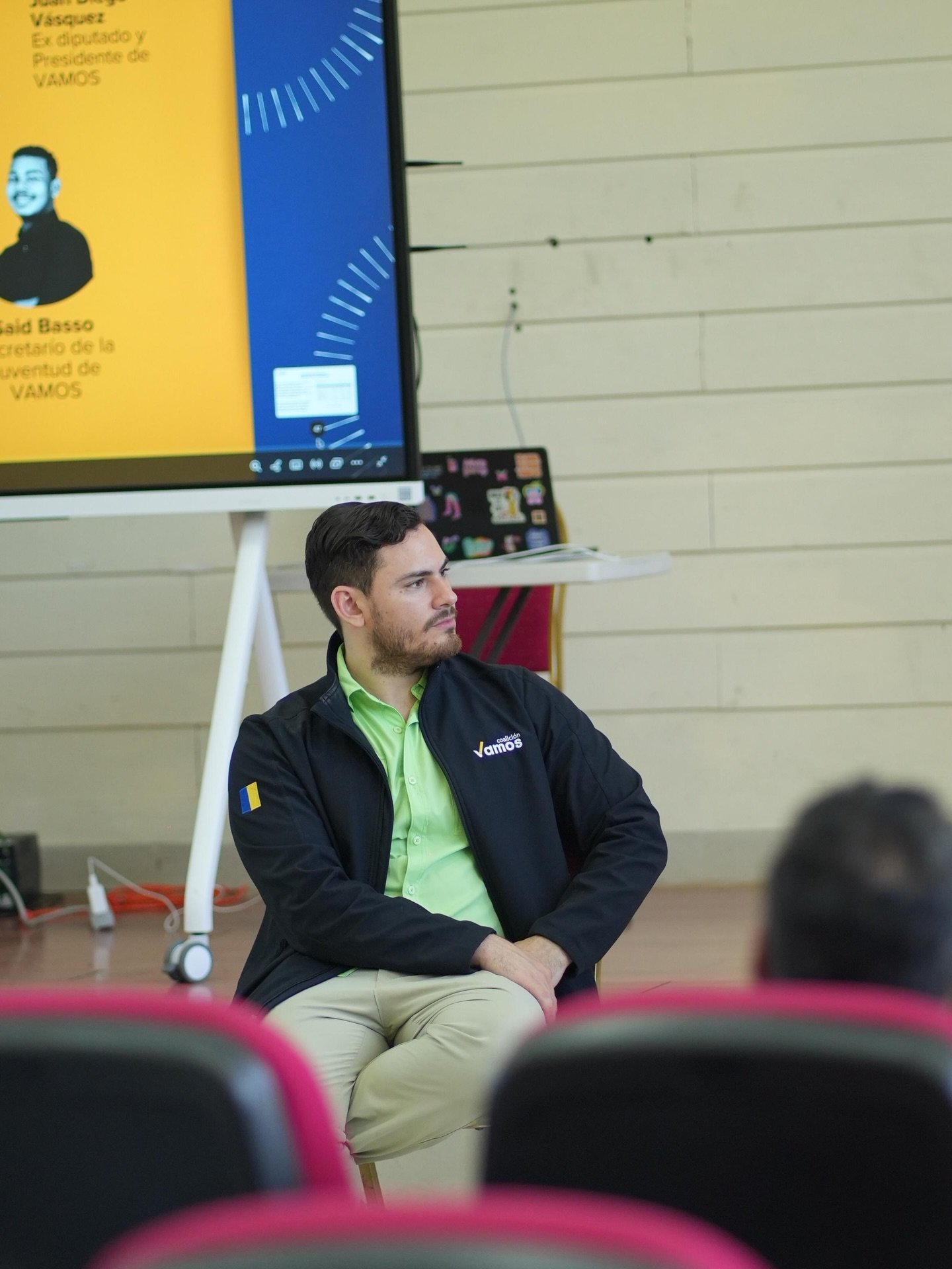 &iexcl;Una excelente ma&ntilde;ana para aprender, conversar y crecer juntos!🟦🟨