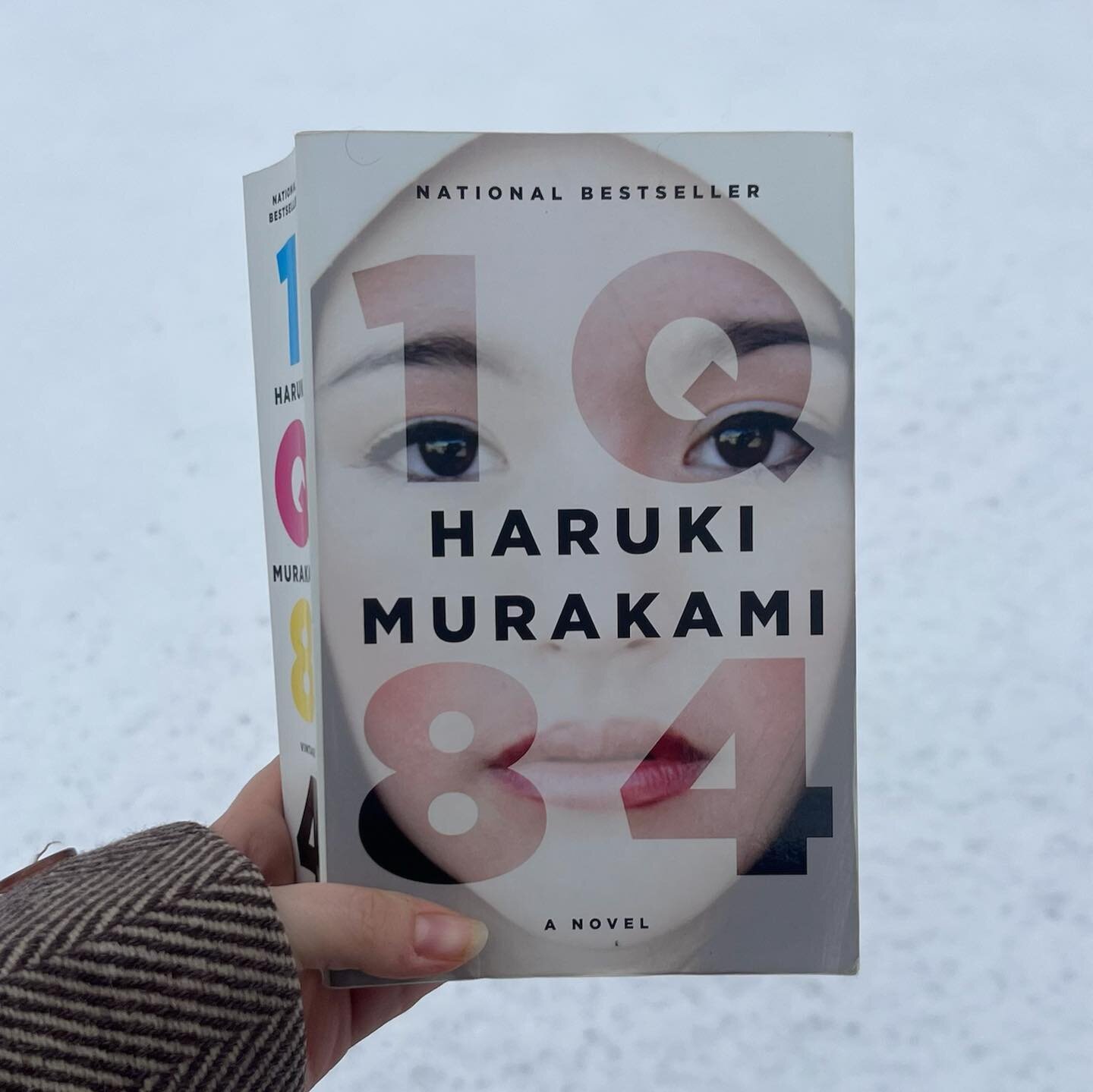 ❄️ Thursday, February 15th ❄️

Bring your busted copies of 1Q84 and join us to discuss chapters 1-12/ pages 1-575 of this iconic dystopian mystery/fantasy/love story ❤️&zwj;🔥

We'll meet for the second half of the book in March.