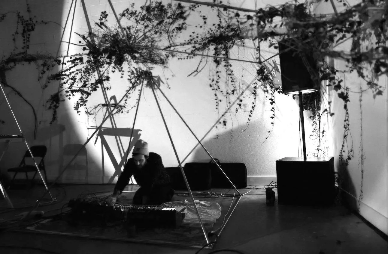 XOR / Slow Blink / Belly Full of Stars