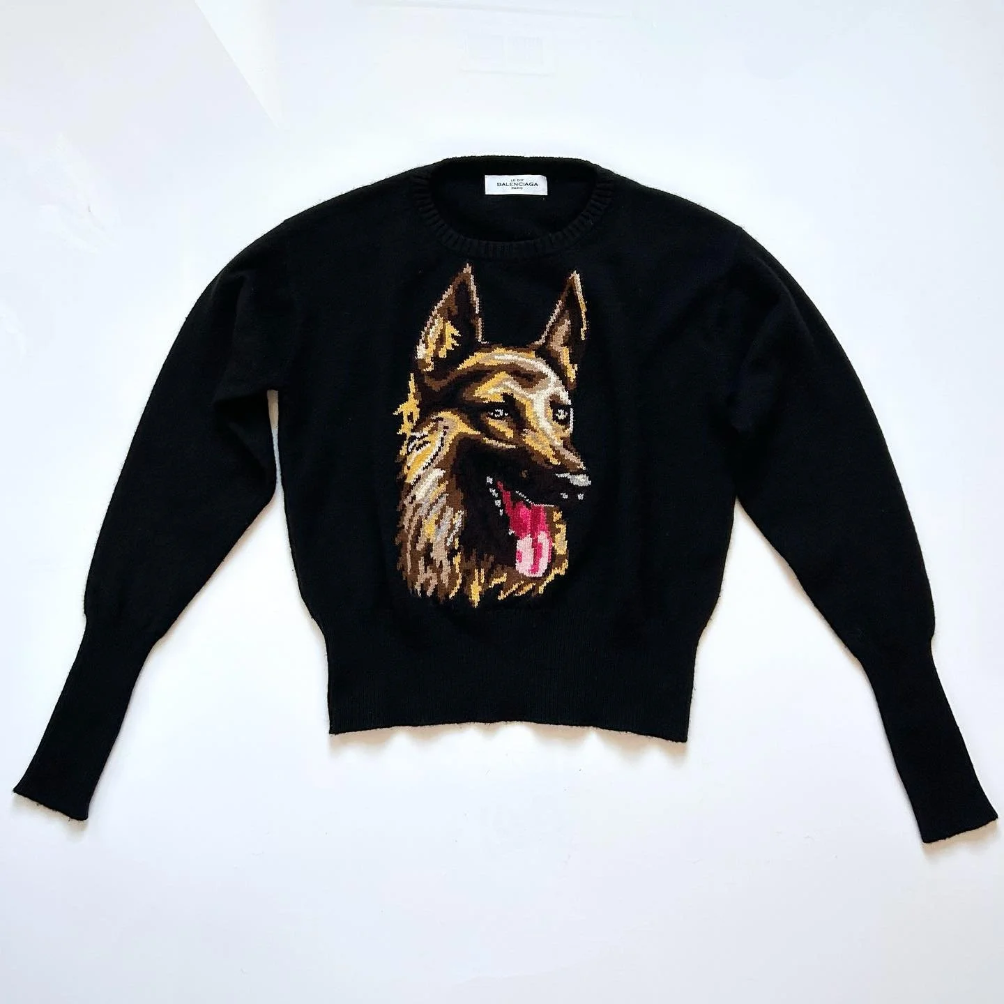 Balenciaga Fall 2000 cashmere German Shepherd sweater. This print was reissued in the 2010s but the originals are hard to find 🐕❤️