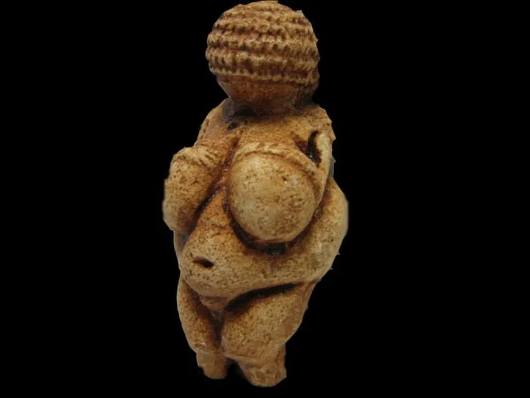 venus-von-willendorf-768x576.jpg