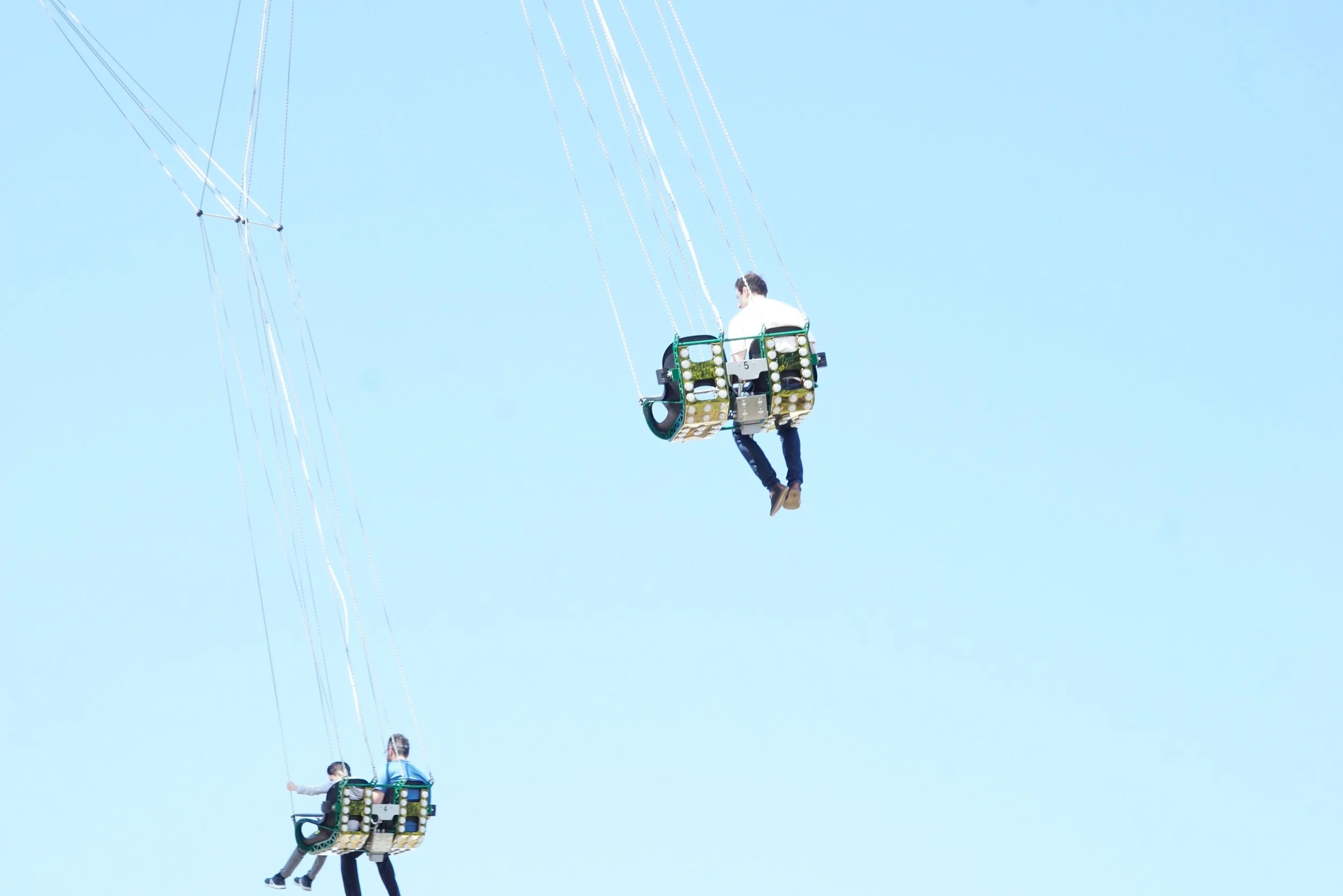 schwebend (im luftleeren Raum), Wien, 2024