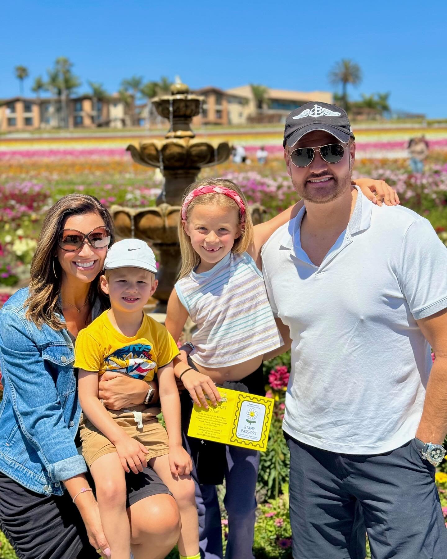 This is what Sunday&rsquo;s are all about&hellip;Family! 

This Sunday: Church, Italian lunch and Carlsbad Flower fields 🌺 

Hope you had a beautiful weekend 🙌❤️
