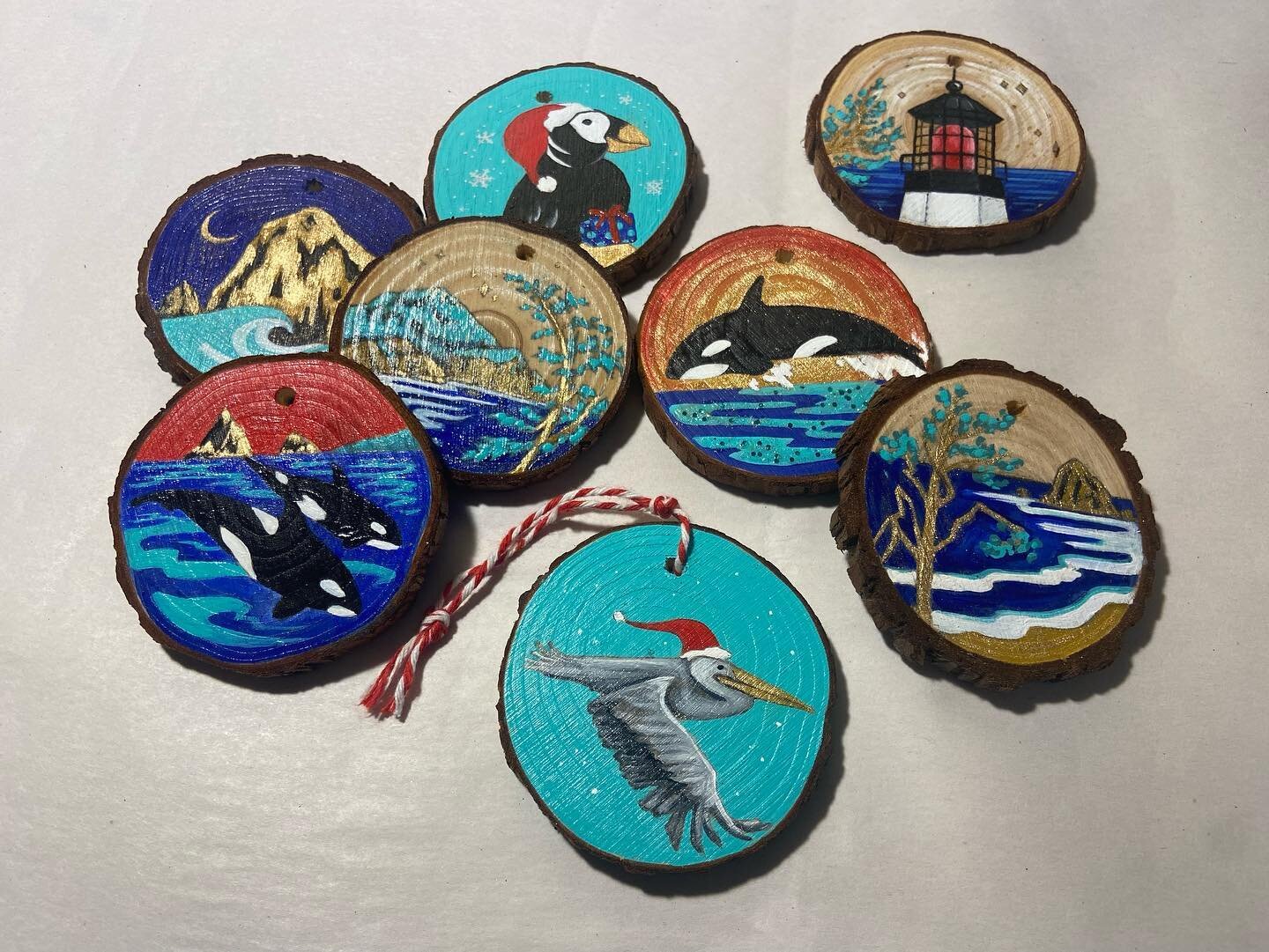 New hand painted Oregon coast-inspired ornaments!! Available now at @shearwatergallery in Cannon Beach or direct message me for direct sales &amp;/or custom ornaments! Tis the season! 🎁

#handpainted #oregonartist #oregoncoast #handpaintedornaments 