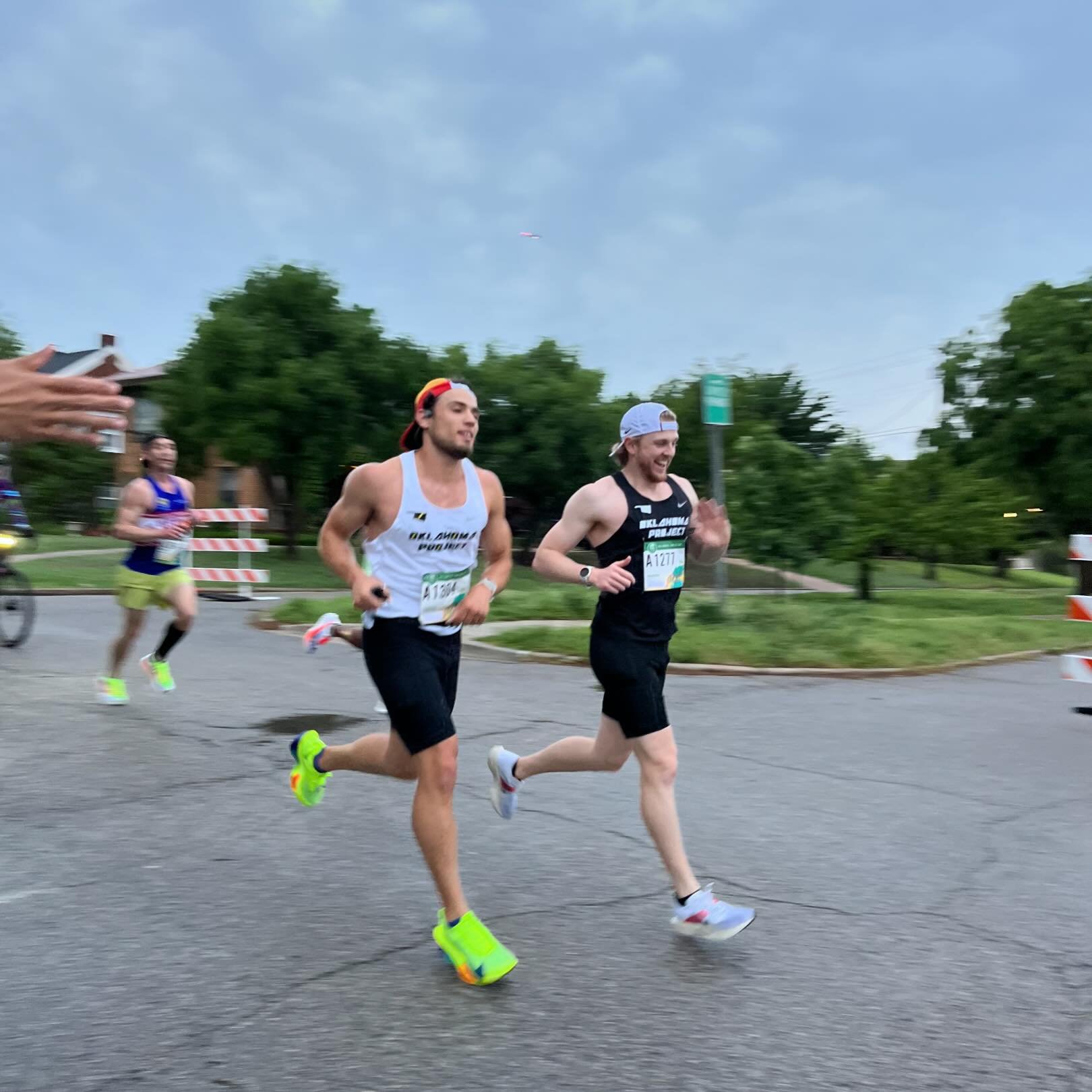 Let&rsquo;s talk about these men! ⚡️
Nate lowers his marathon PR! 3:07 ➡️ 3:03
Mack runs a stellar time of 3:15. Just shy of running a new PR. 
It&rsquo;s awesome seeing these men in their running journey! ⚡️
📸: @mrsnagoo