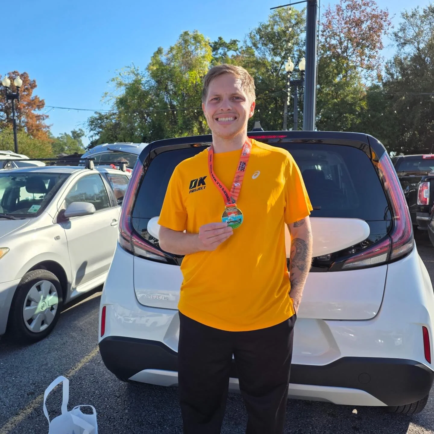 Thomas Decker ran 1:46:36 @ the Kenner&rsquo;s Ole Man River half marathon in Louisiana! ⚡️
State 35/50 complete for Thomas ✅
Being consistent with training helped Thomas perform well even in warm and humid conditions! 
Next state is already booked i