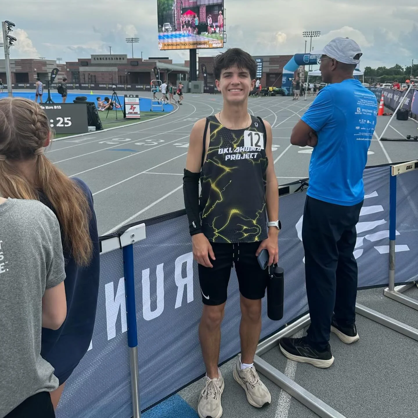 A shout out to Chase for repping the ⚡️ brand in Alabama! Running both the mile and 3200m at the @runninglane meet! 
⚡️
4:49 for mile - 1 sec PR ⚡️
10:41 for 3200m ⚡️
⚡️
Next up for Chase will be the Kansas City mile race in 2 weeks!
