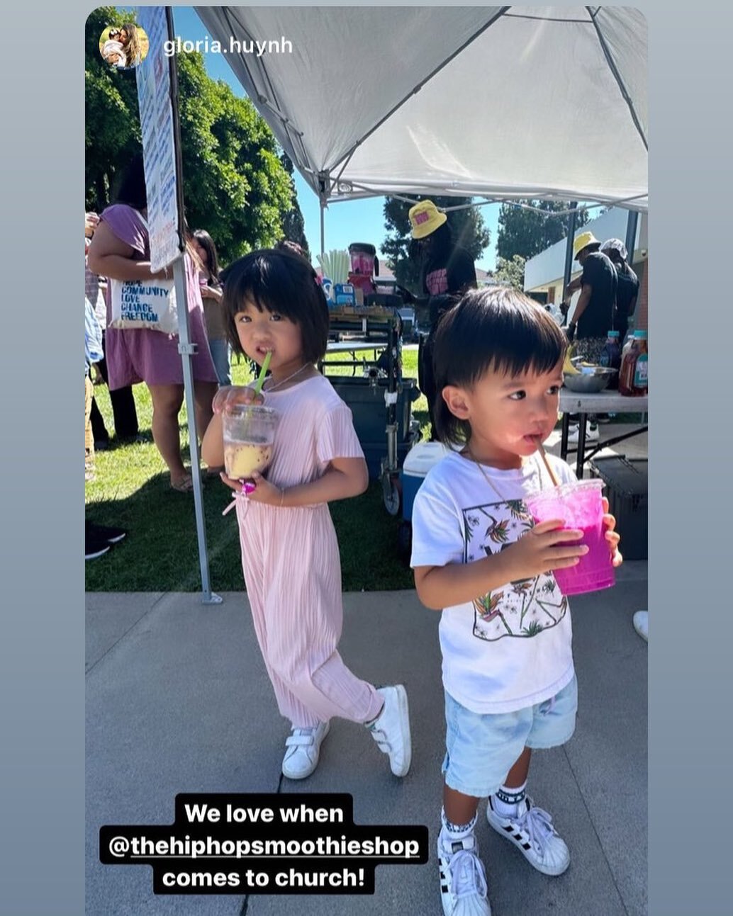This pic is everything! @thehiphopsmoothieshop pulled up @newsongchurch and this happened. 😃@gloria.huynh  thanks for the love &amp; support! #thehiphopsmoothieshop #celebrating50yearsofhiphop #50thanniversary #50thanniversaryofhiphop #hiphop50 #smo