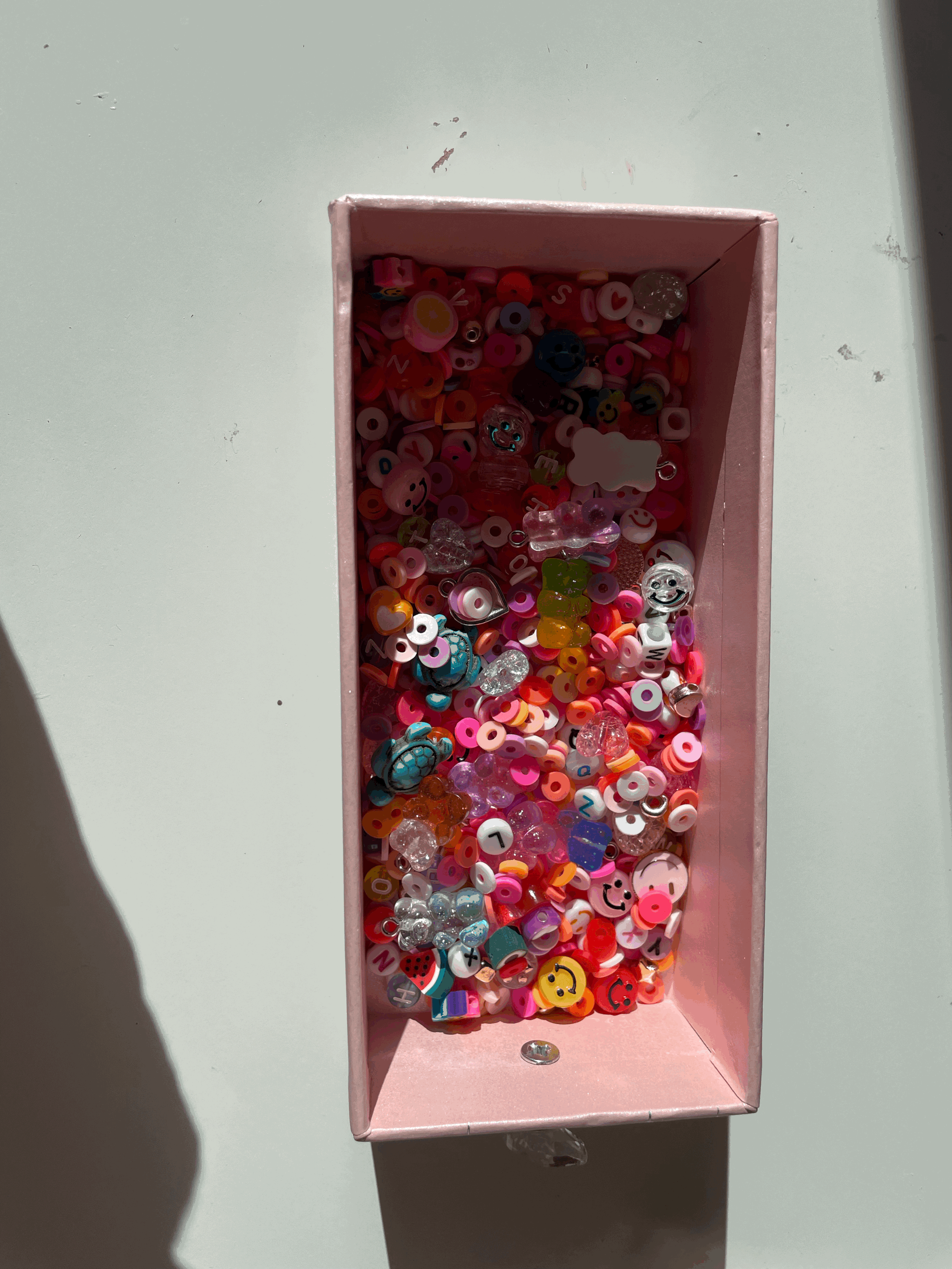 pinkes perlen Konfetti