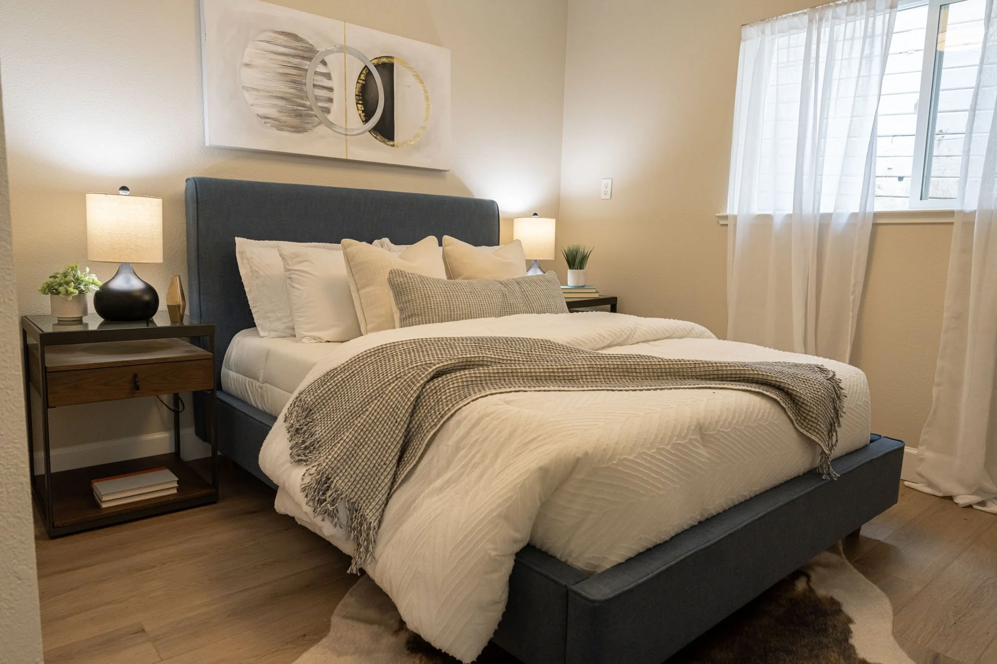 art lower level bed.JPG