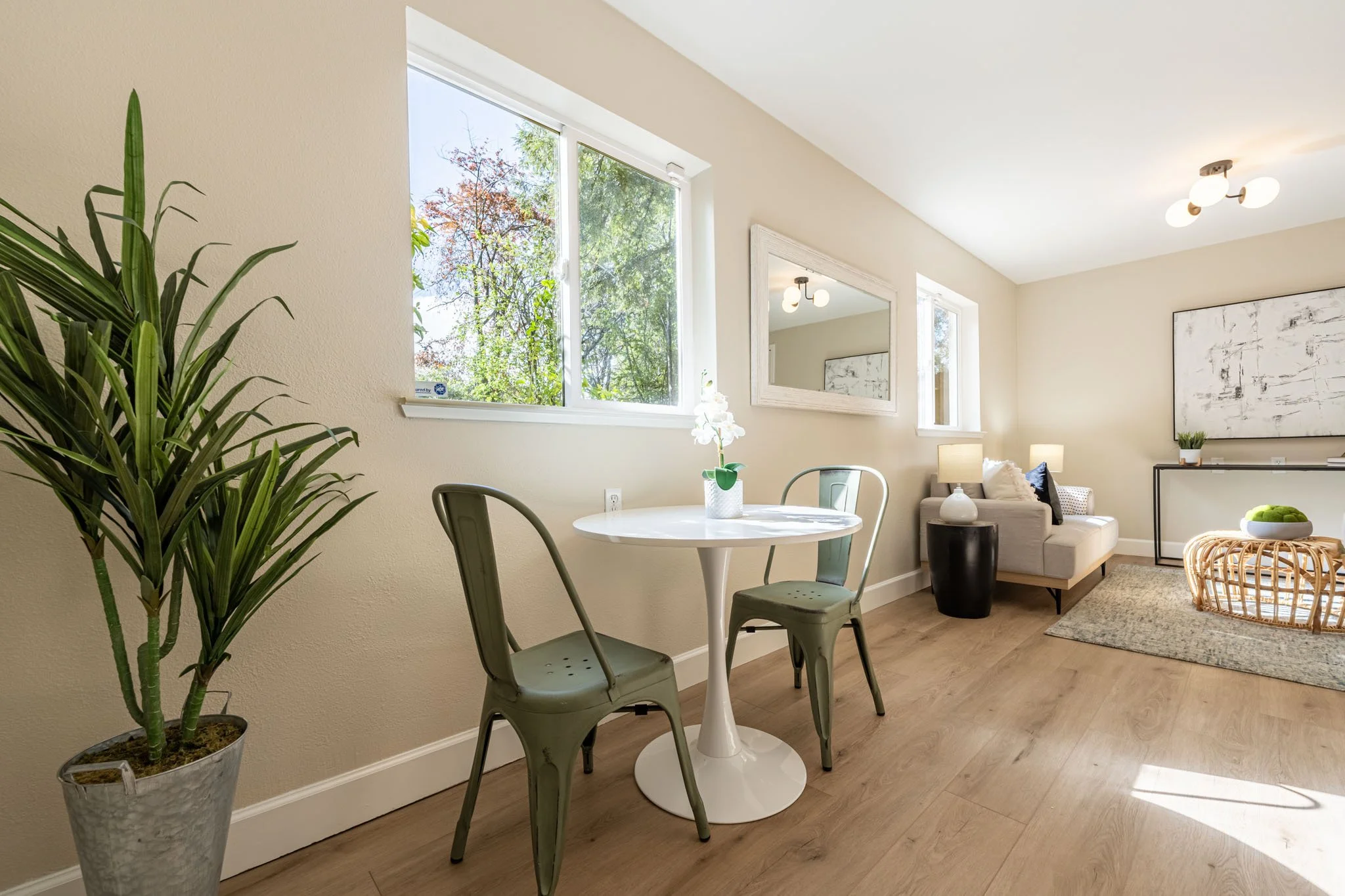 Lower Level chair.JPG