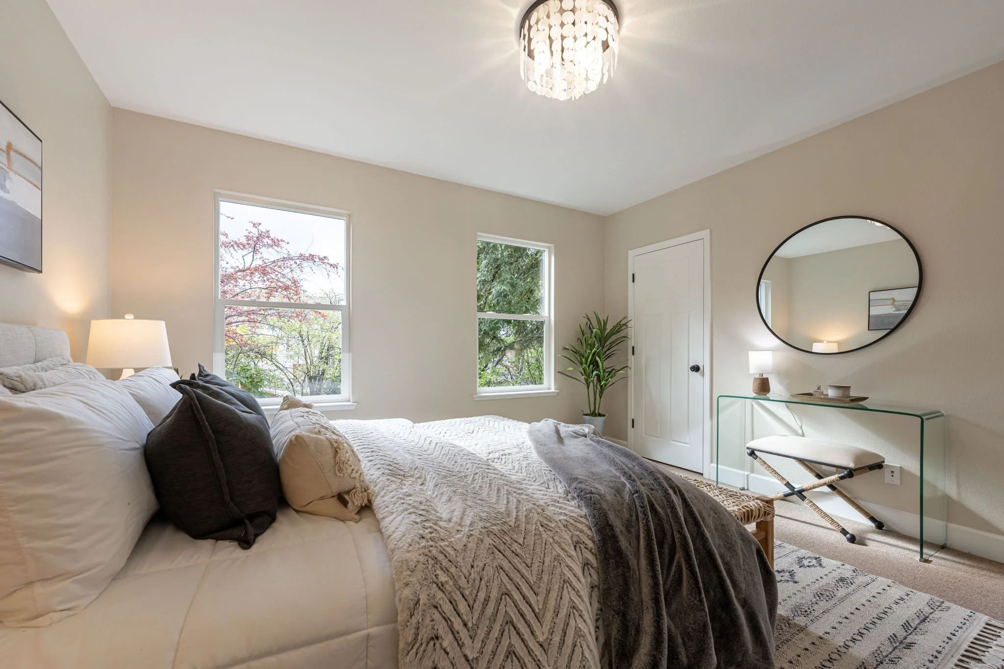 primary bed close.JPG