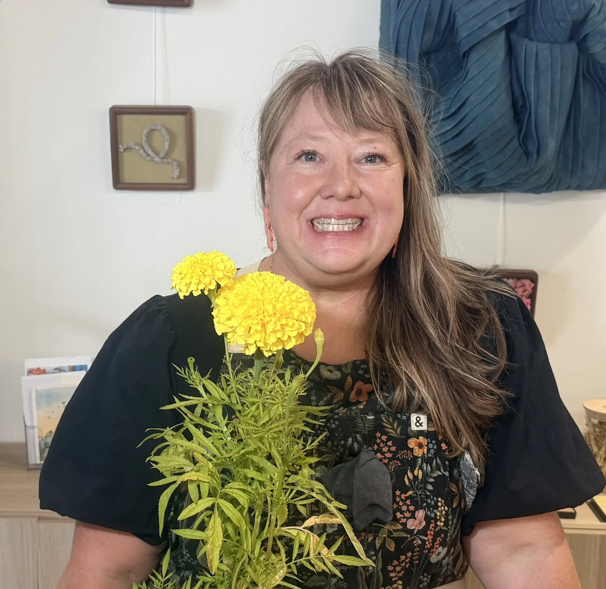 RSaylorPaintingwithflowers9.jpeg