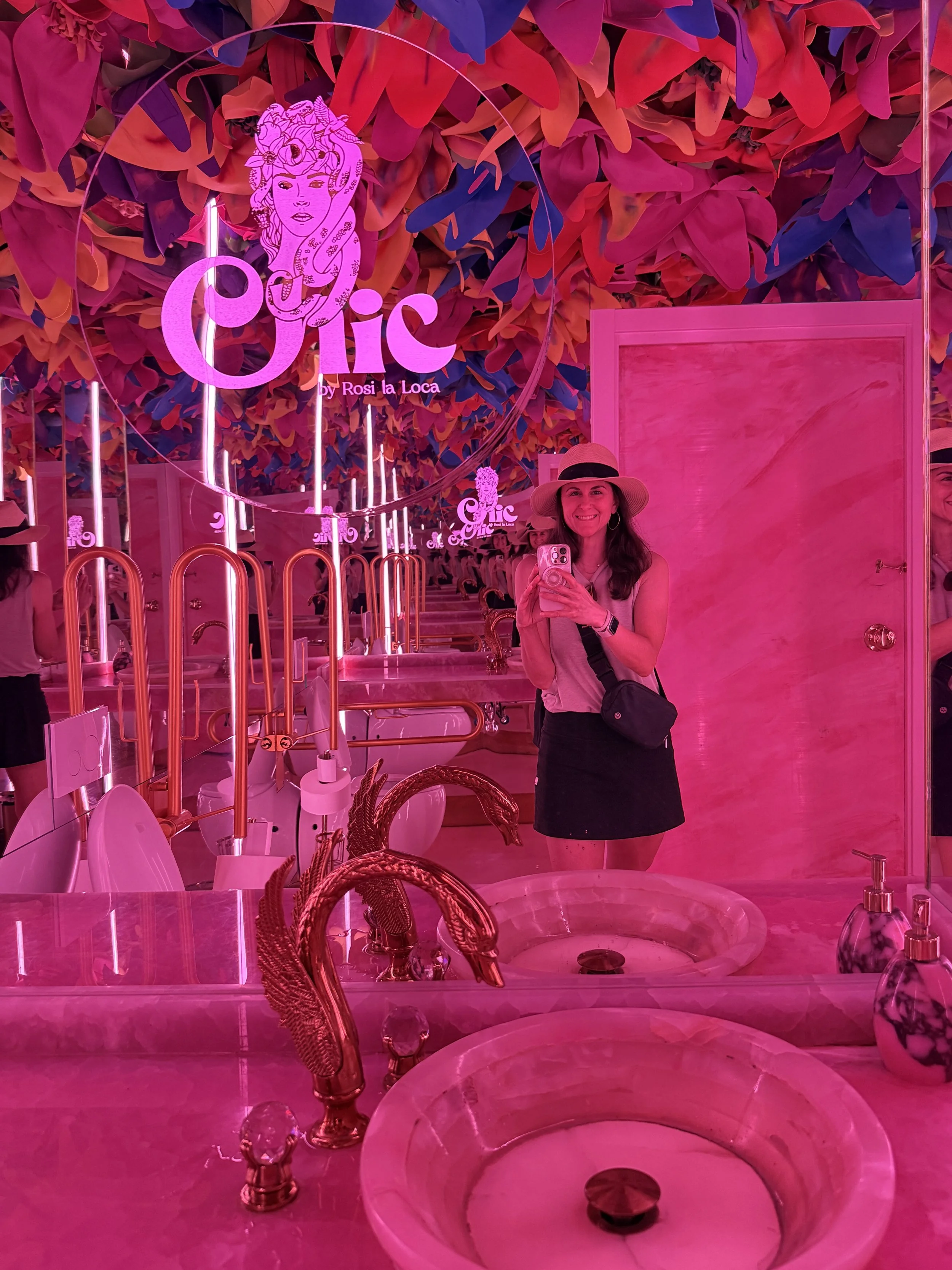 The Bathroom in Chic Rosi La Loca