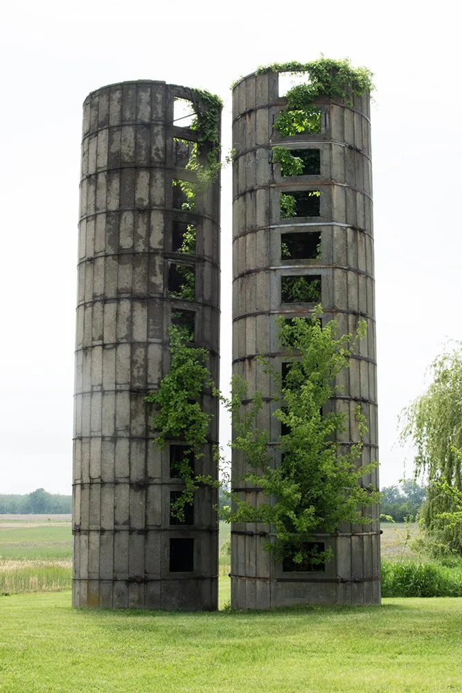 3053