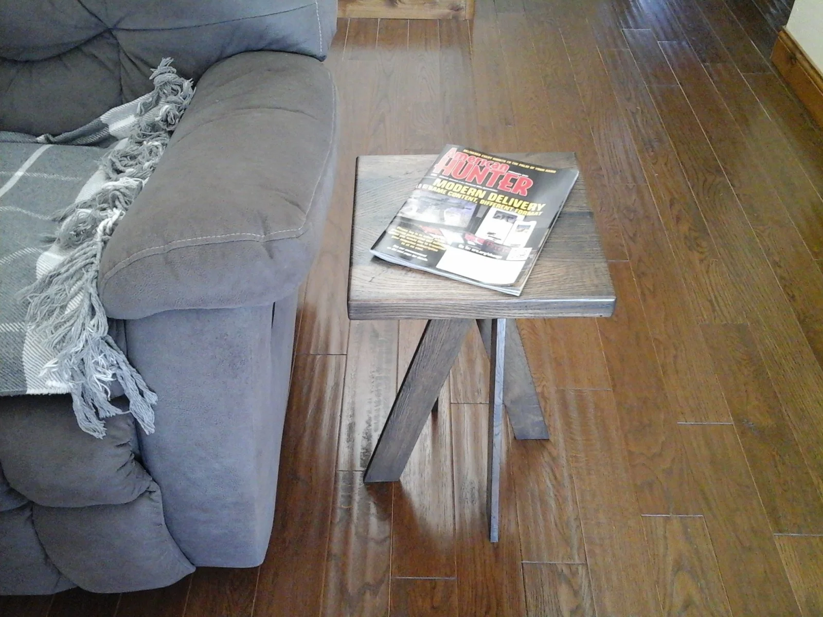 Table # 78 -Traditional Side Table/End Table/Plant Stand