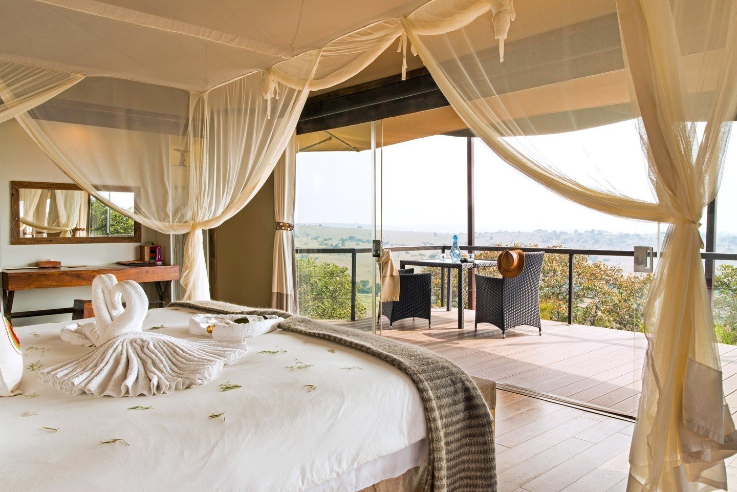 @lemalacampslodges Kuria Hills' airy suites feature floor-to-ceiling windows and contemporary design with African touches. (Link in bio)