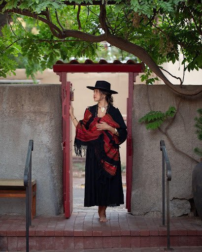 NEWS: @TheFiveGraces Unveils a Season of Fall and Winter Experiences in Santa Fe. From vintage cars and a holiday makers market to cooking classes, sound healing, fireside s&rsquo;mores and festive dinners, the Santa Fe retreat celebrates the season 