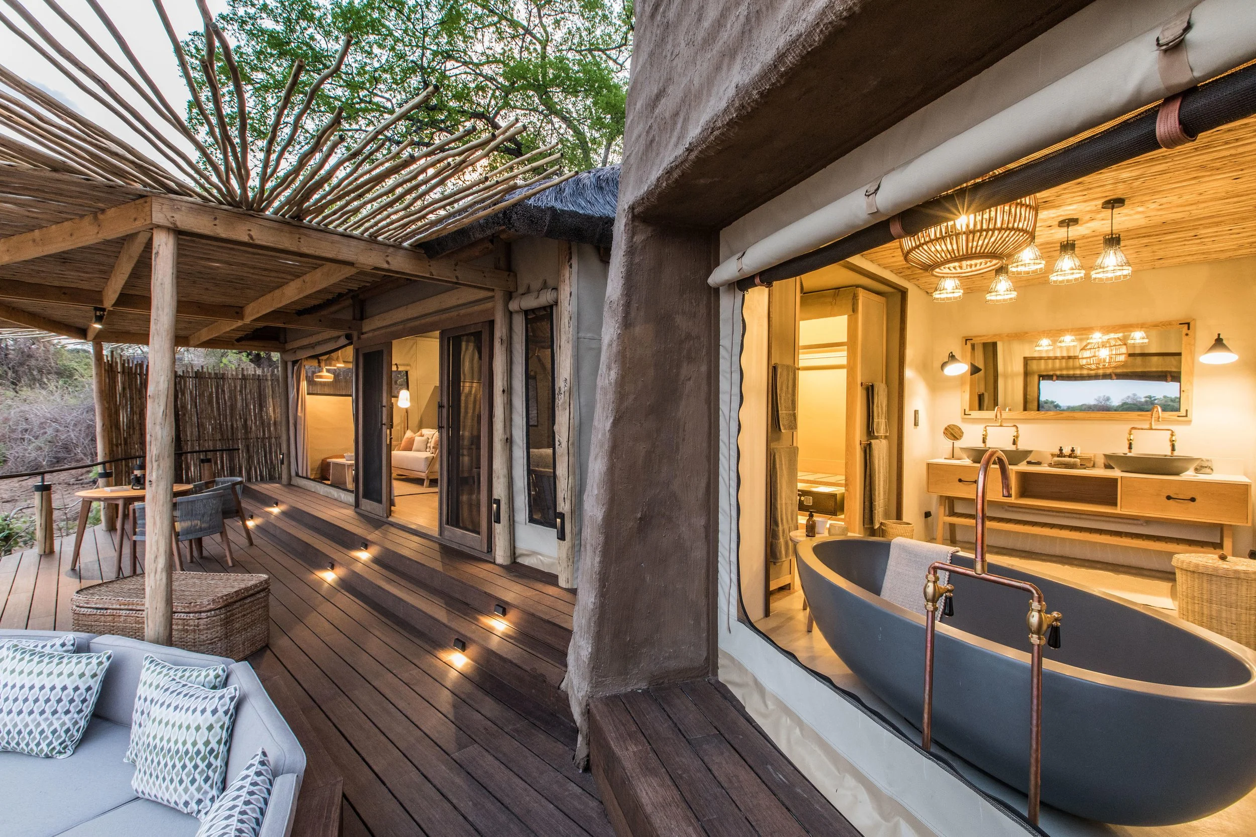 Puku Ridge Accommodation from outside looking in.jpg