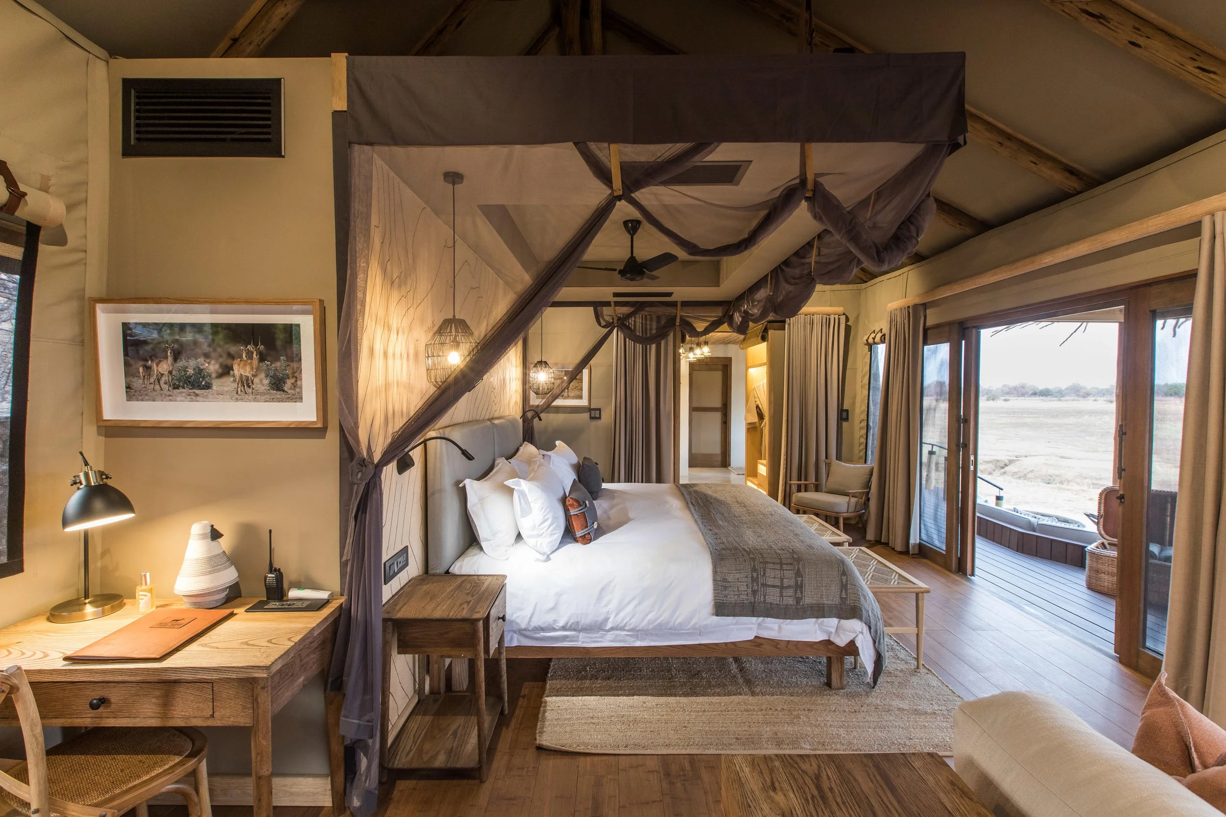 Puku Ridge Accommodation Interior.jpg