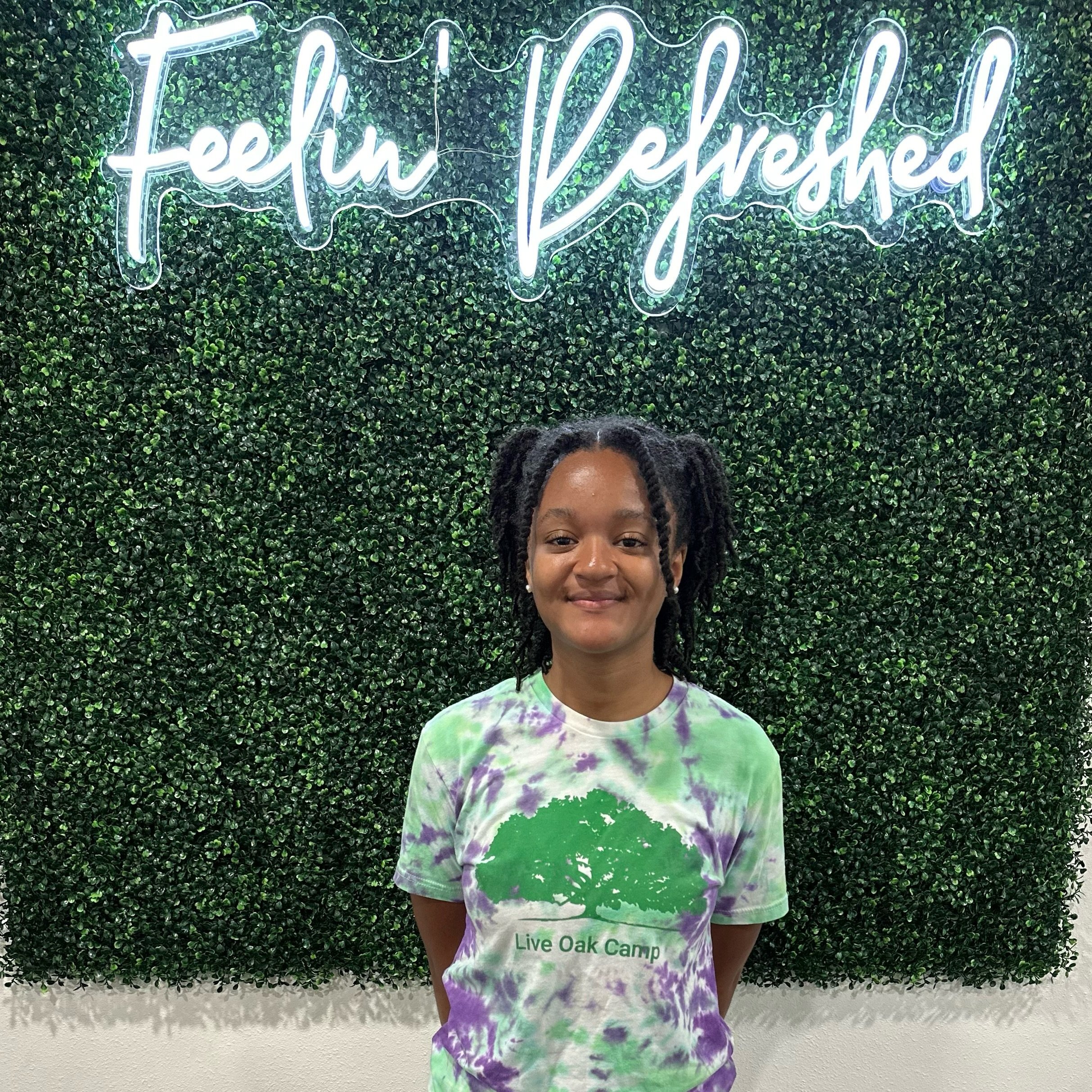 Excited to have @cydneysalvant from Beyond Camp Internship @liveoakcamp join us for the next 2 weeks to learn all about how we do physical therapy at Refresh ♻️

If y&rsquo;all see her around, please say hi &amp; welcome her into the Refresh Fam 😎