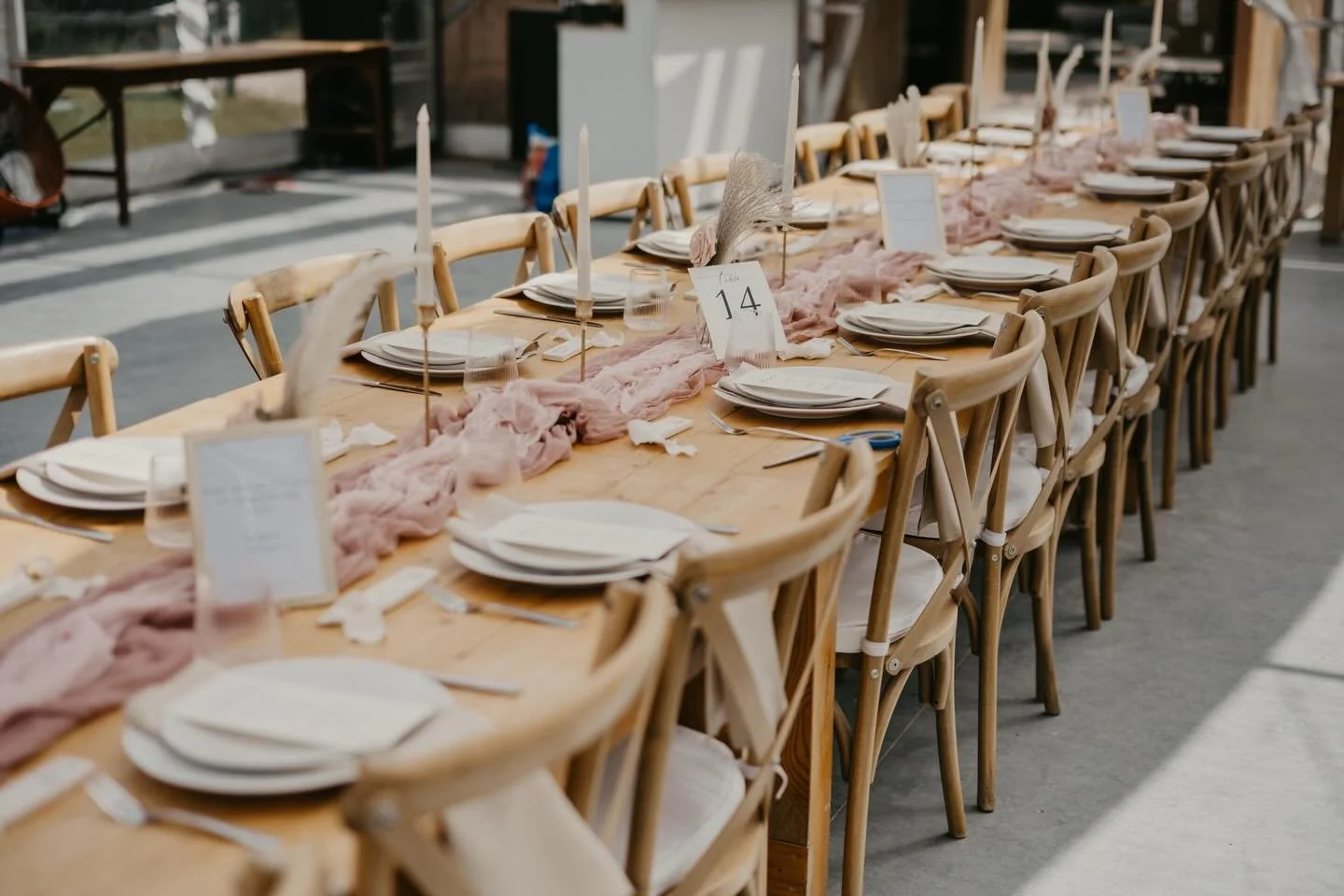 The set up from this wedding was 1. So freaking beautiful and 2. So much fun to set up. 

Photograph credit to @kayladaisyimagery 
Venue is @starlitpoint