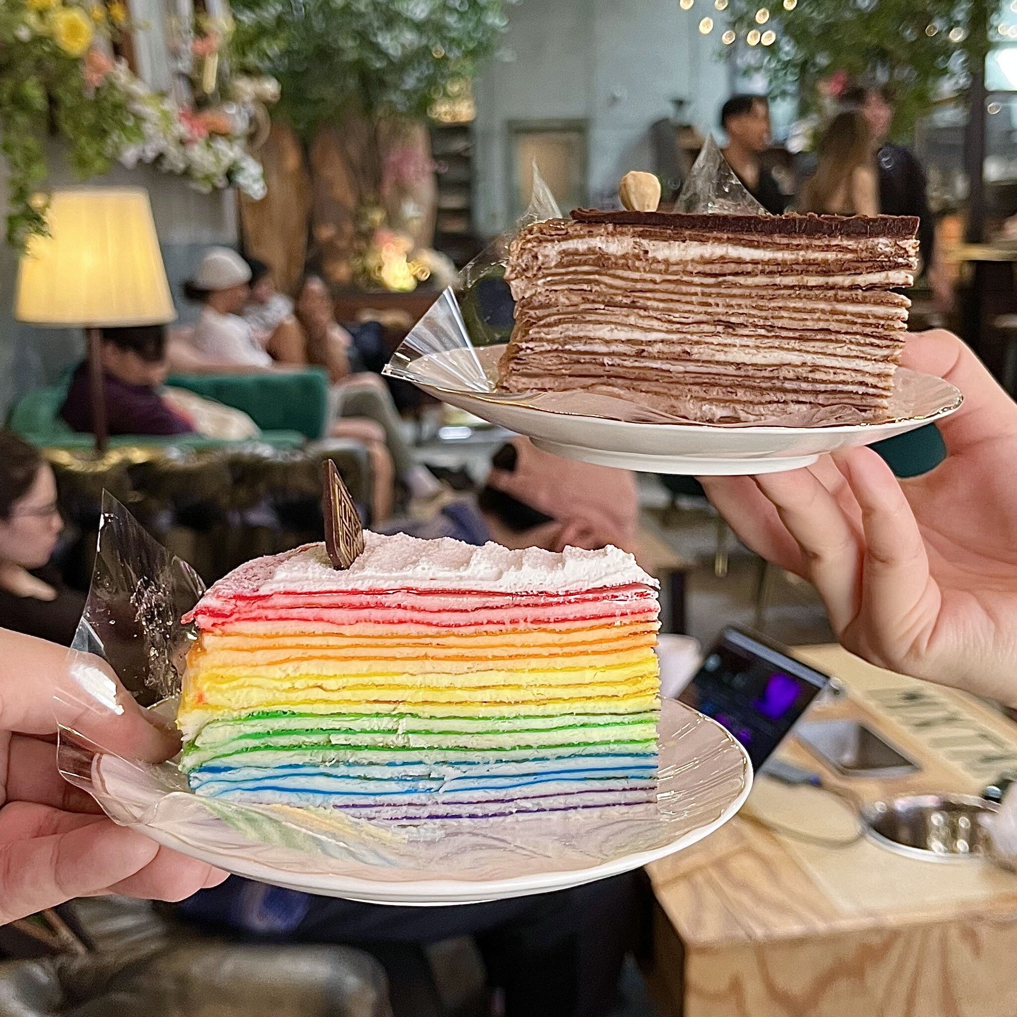 Rainbow🌈  or Nutella🍫? It's your choice! Enjoy your weekend your way at Gabi☕️🤎 ✨Tag your cafe bestie to join you for a cafe date!😌✨

🚗 Available on Uber Eats, Grubhub, &amp; Doordash for delivery! Tap the button on our profile to order! For any