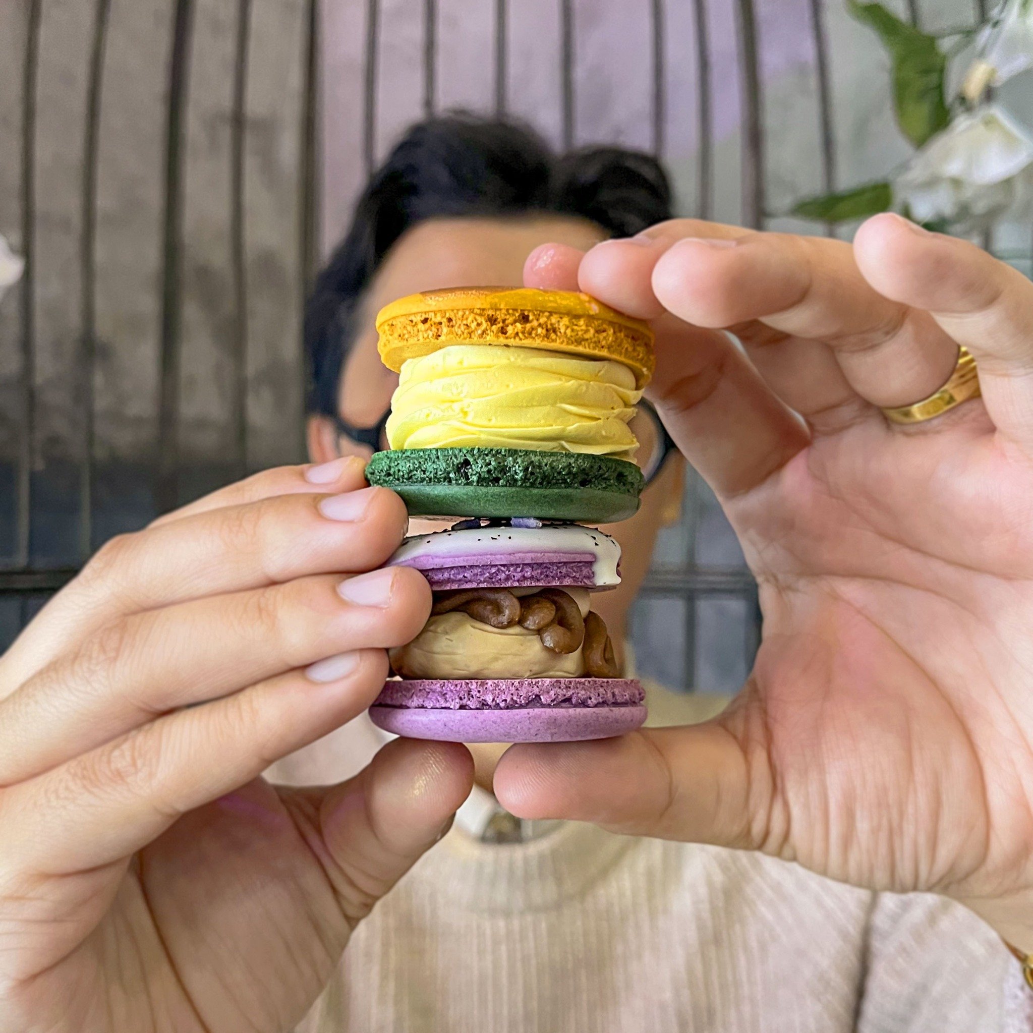 🤔What is your go-to macaron flavor? 🥭Mango or Earl Grey🫖? Why not both! 😎😎😎Treat yourself to a sweet dessert at G&auml;bi this weekend!🍰✨✨Tag your besties to join you!

🚗 Available on Uber Eats, Grubhub, &amp; Doordash for delivery! Tap the b