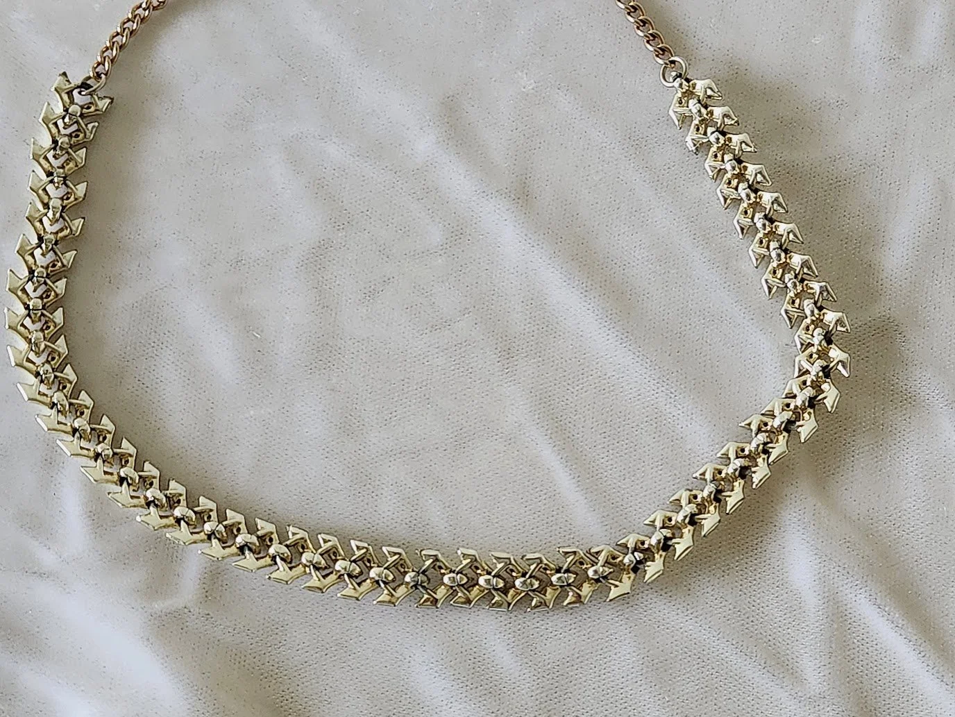 Silver Chevrons Choker Necklace 10.jpg