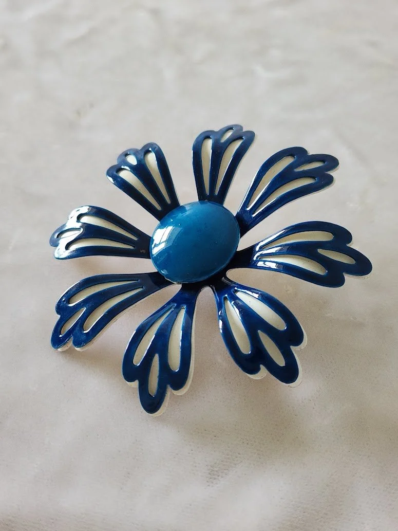 Blue White Flower Power Brooch 8.jpg