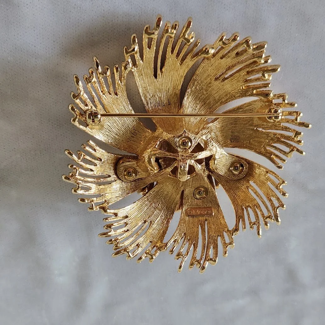 Monet Mop Brooch 7.jpg