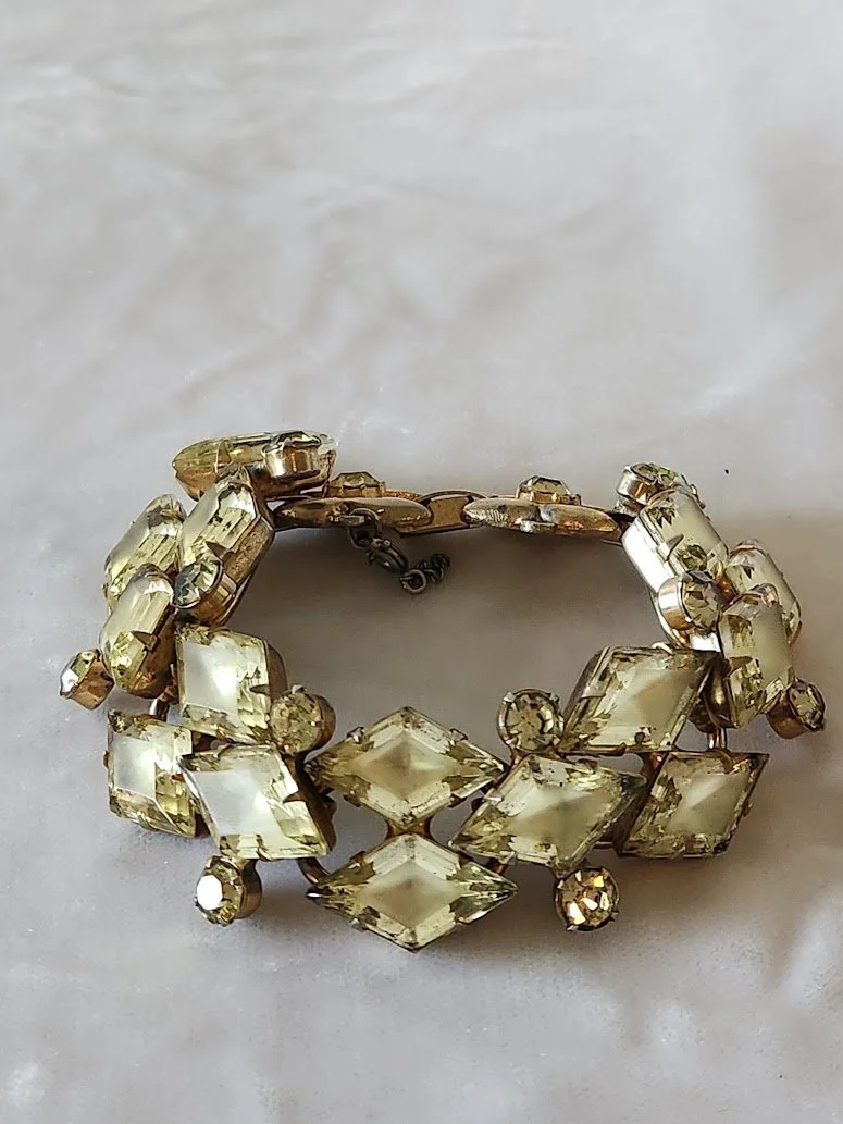 D&E Jonquil Frosted Yellow RS Bracelet 14.jpg
