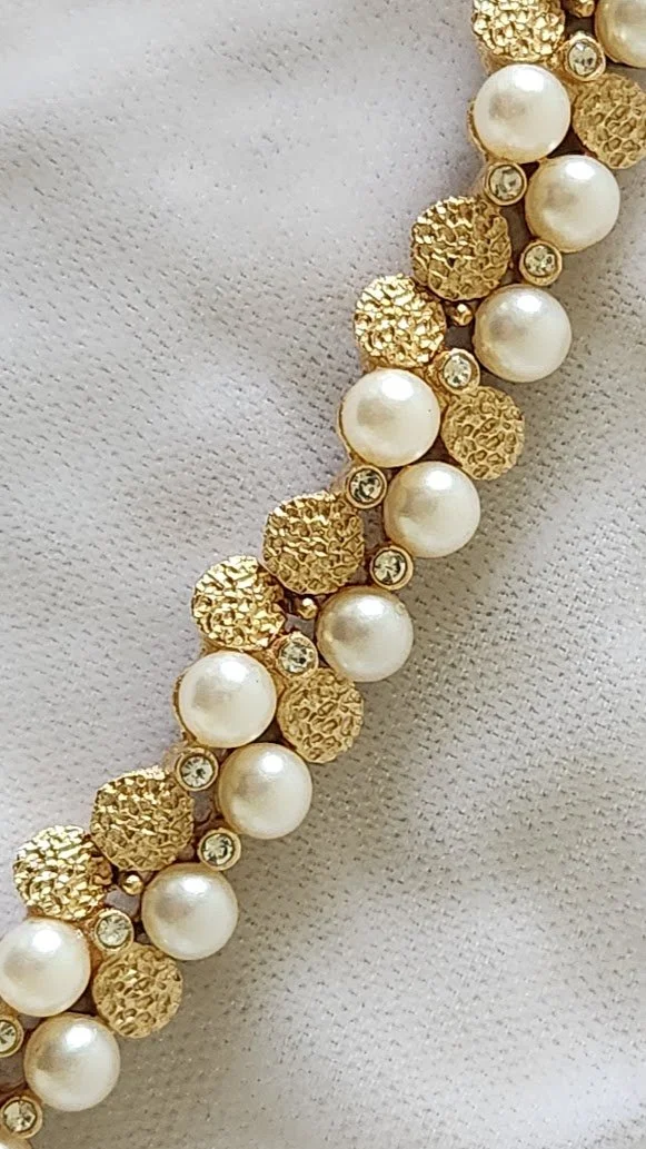 Trifari Pearl RS Gold Link Bracelet 4.jpg