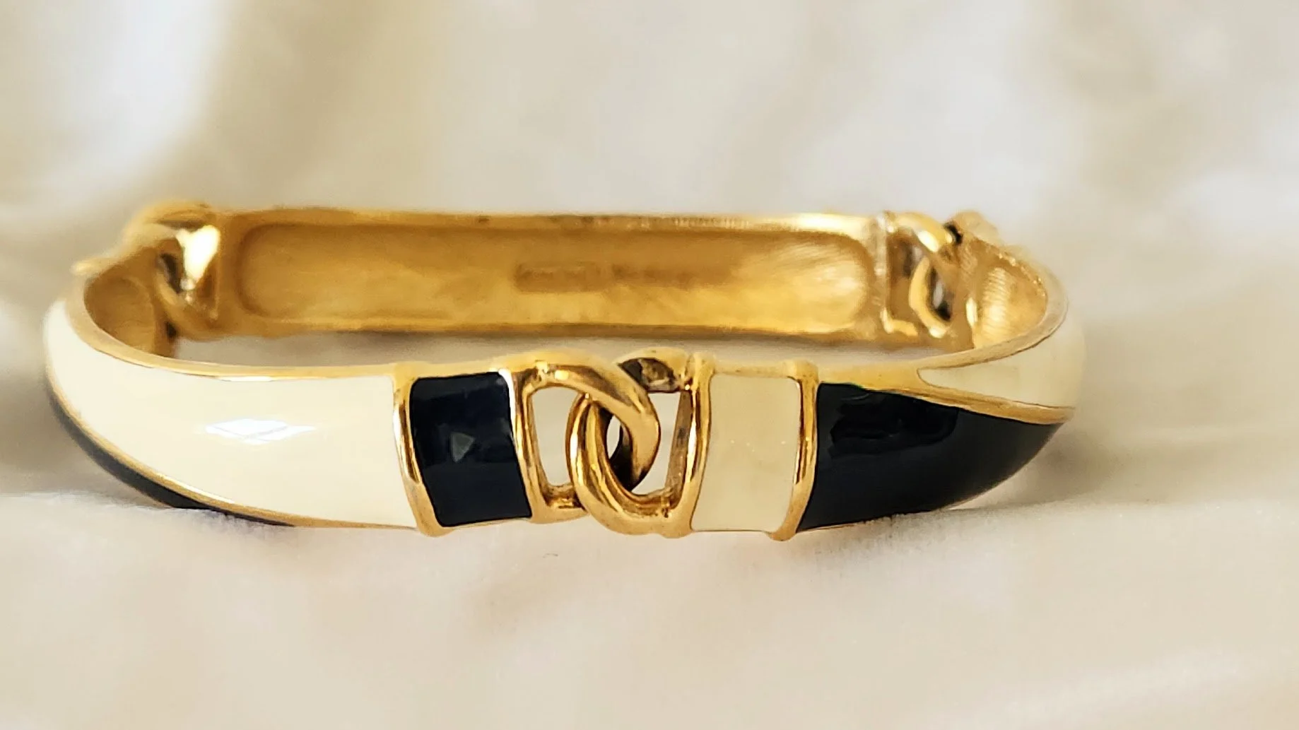 Monet Enamel Links Bangle Bracelet 3.jpg