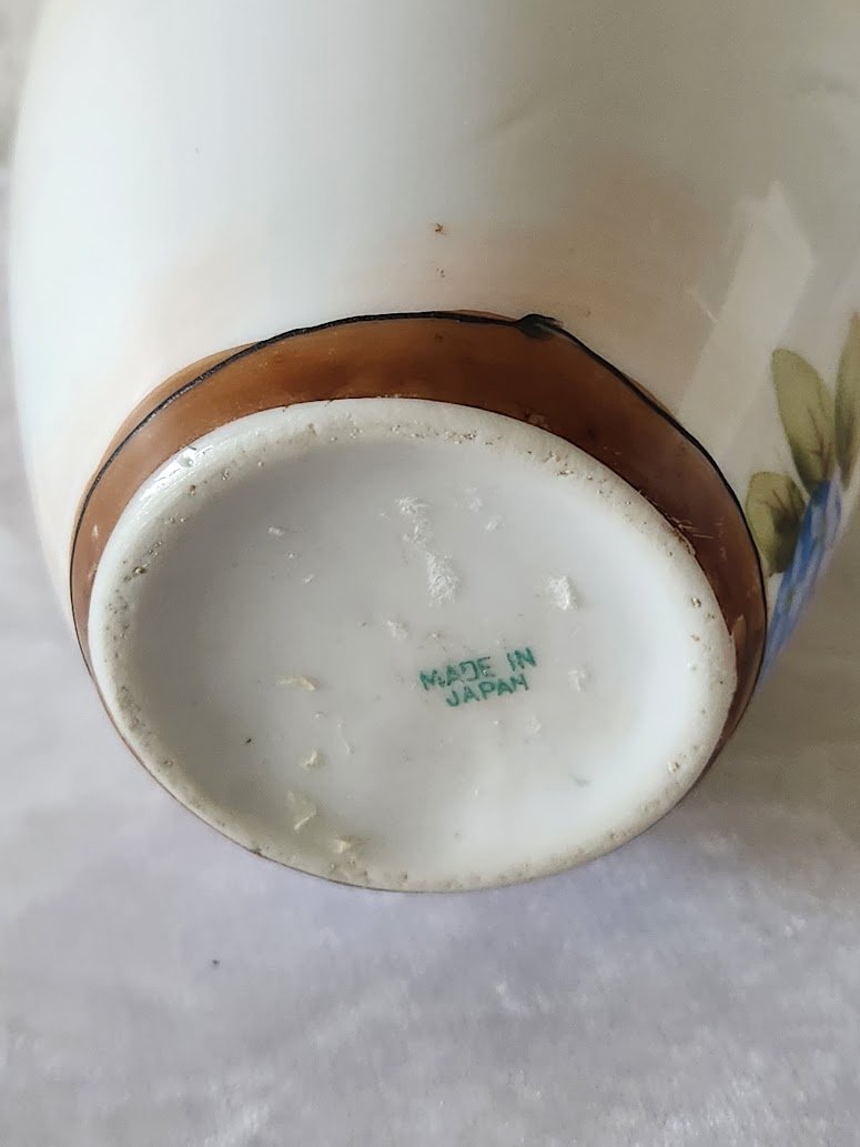 Japanese Vase 10.jpg