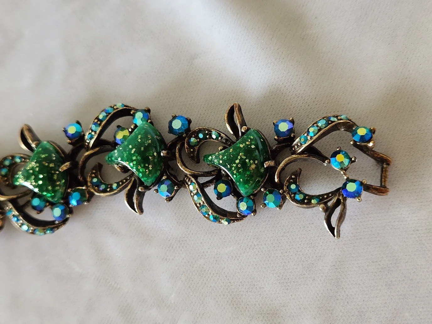 Selini Green Bracelet 2.jpg