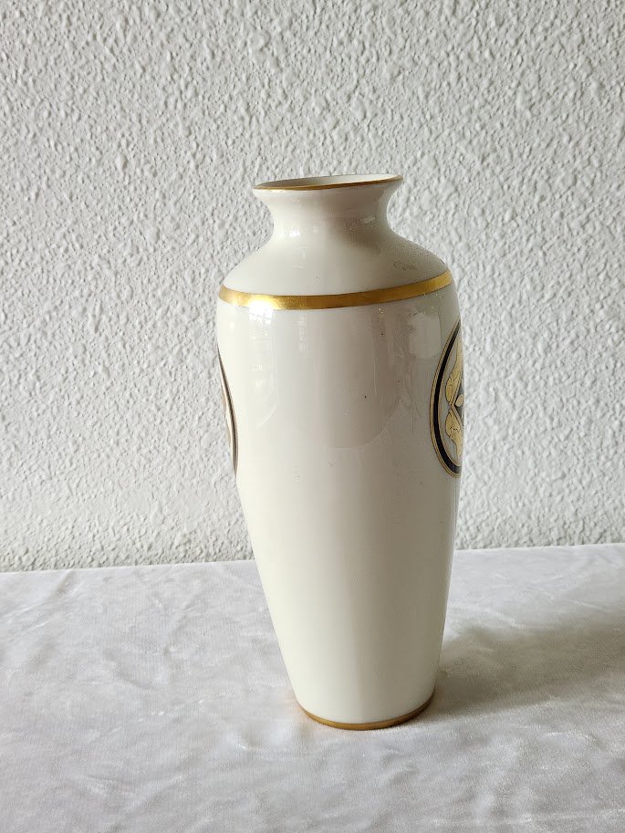 Cartier Vase 7.jpg