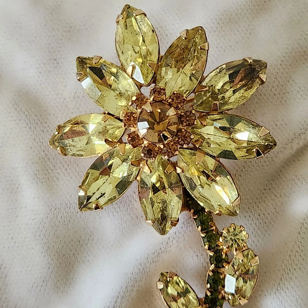 D&E Yellow Flower Brooch 3.jpg