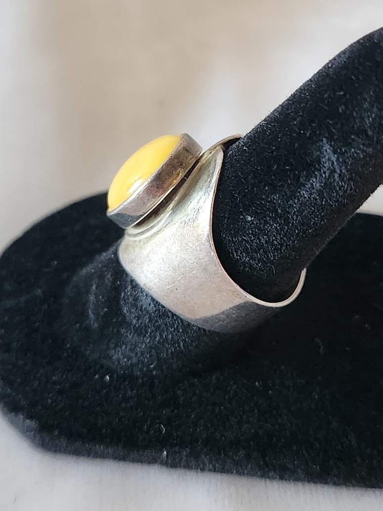 Baltic Amber Ring 11.jpg
