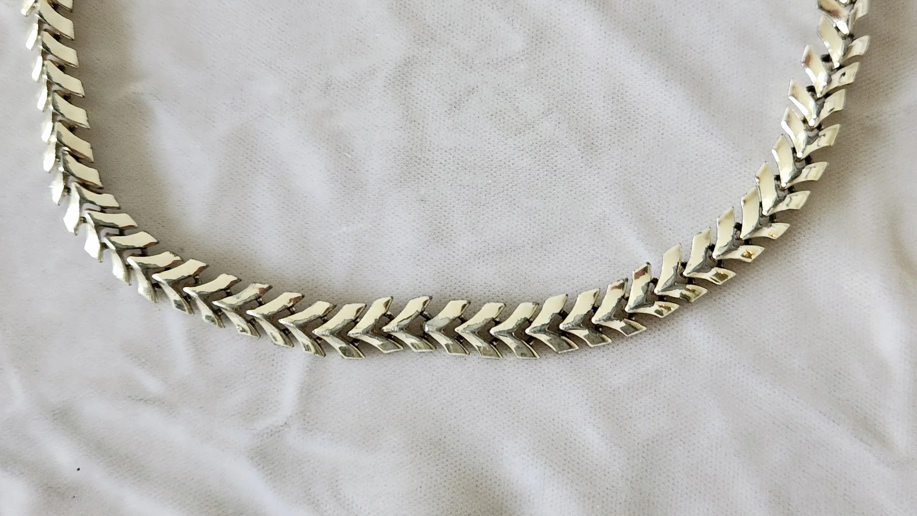 Silver Chevrons Choker Necklace 8.jpg