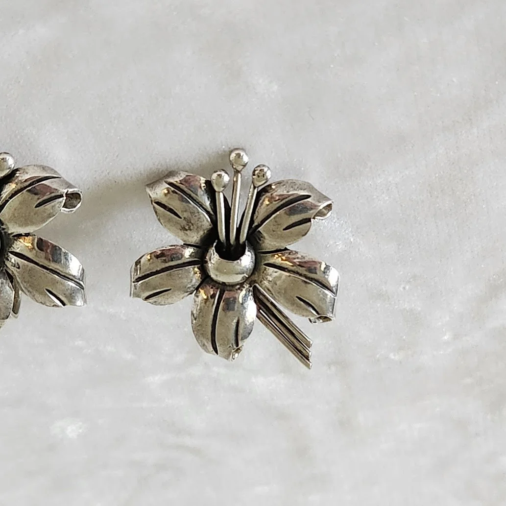 Mexican Silver Flower Earrings 8.jpg