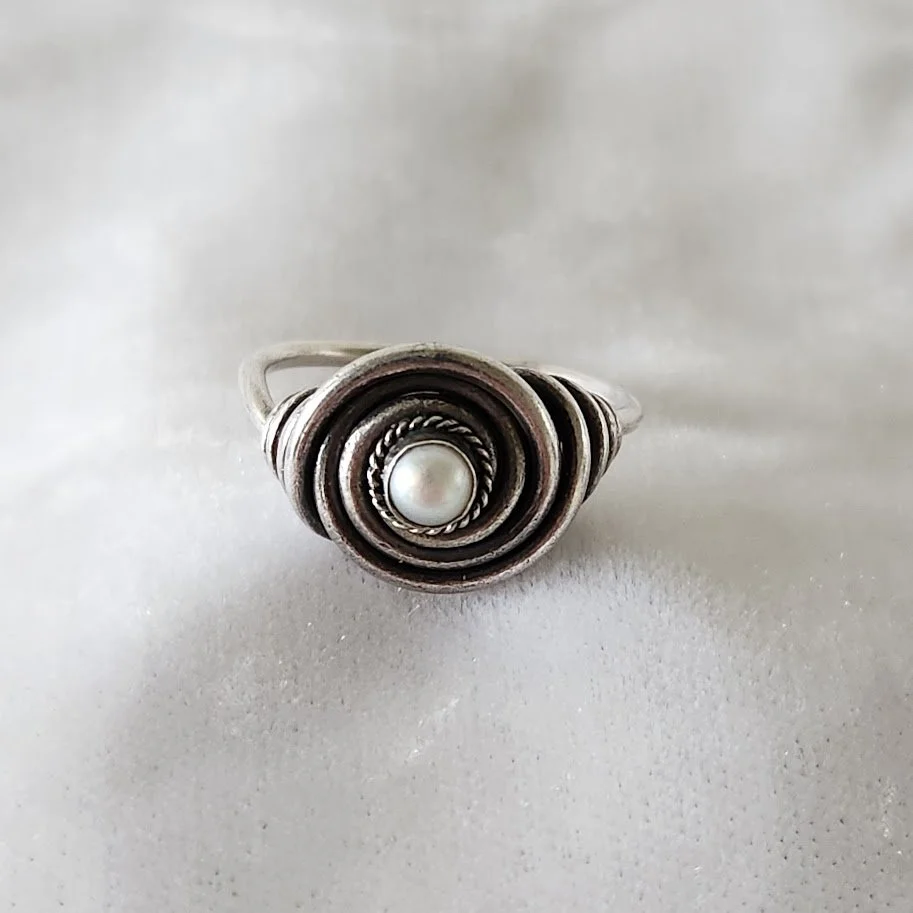 Wrapped Pearl Ring 4.jpg